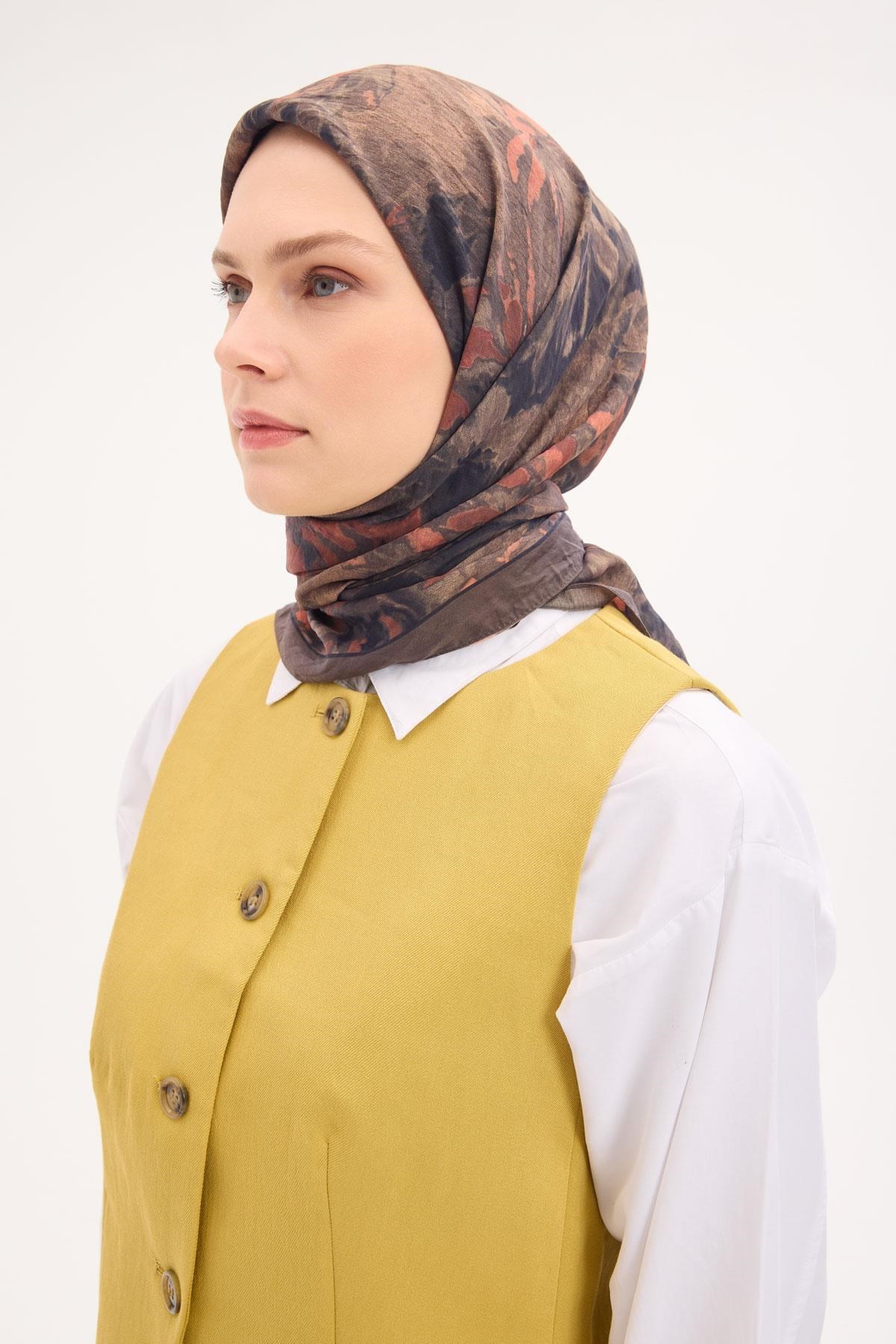 Velora Eşarp Fırça Çiçek Desen Asker Yeşili 90X90