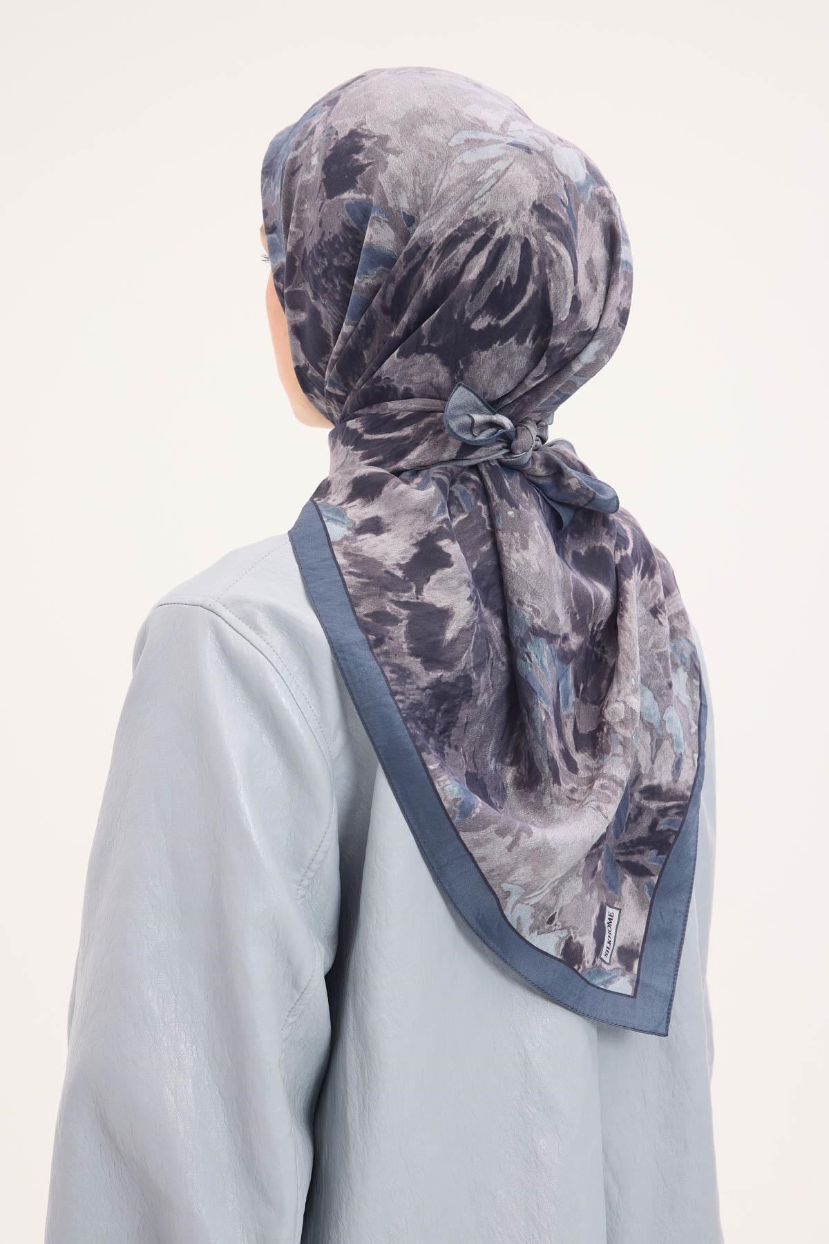 Velora Eşarp Fırça Çiçek Desen Indigo Mavi 90X90