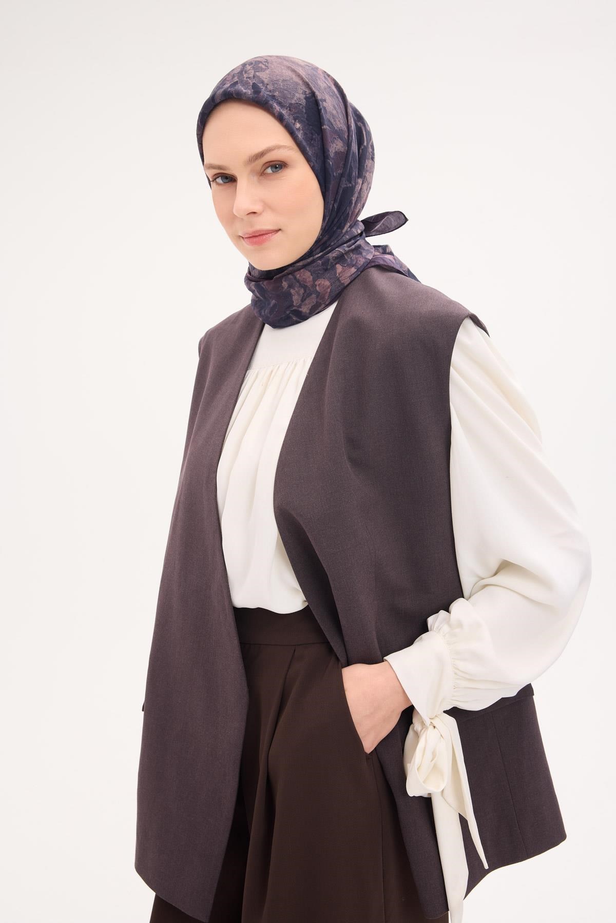 Velora Eşarp Fırça Çiçek Desen Mürdüm 90X90