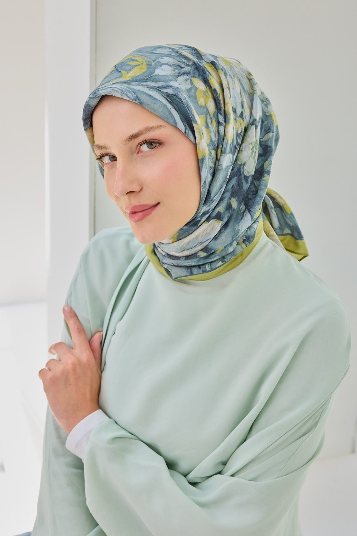 Velora Eşarp Fleur Yağ Yeşili