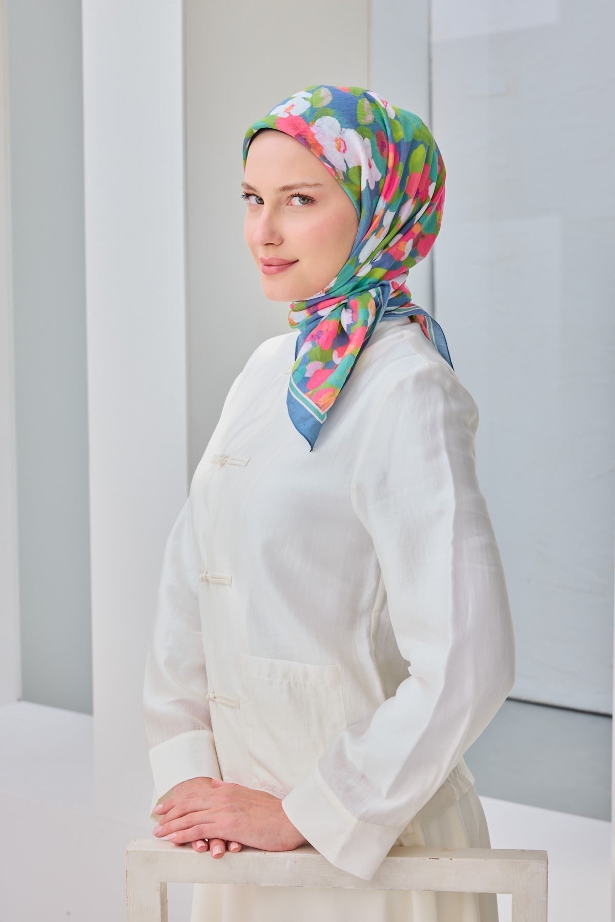 Velora Eşarp Floral İndigo
