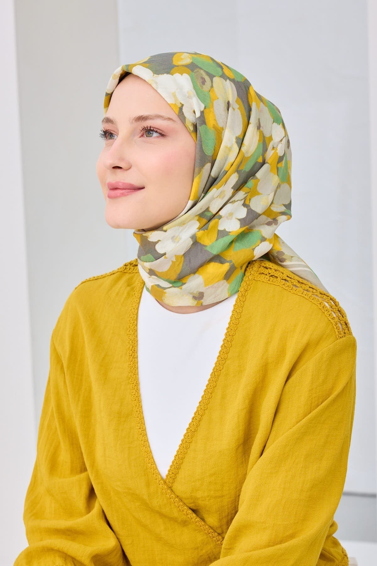 Velora Eşarp Floral Sarı