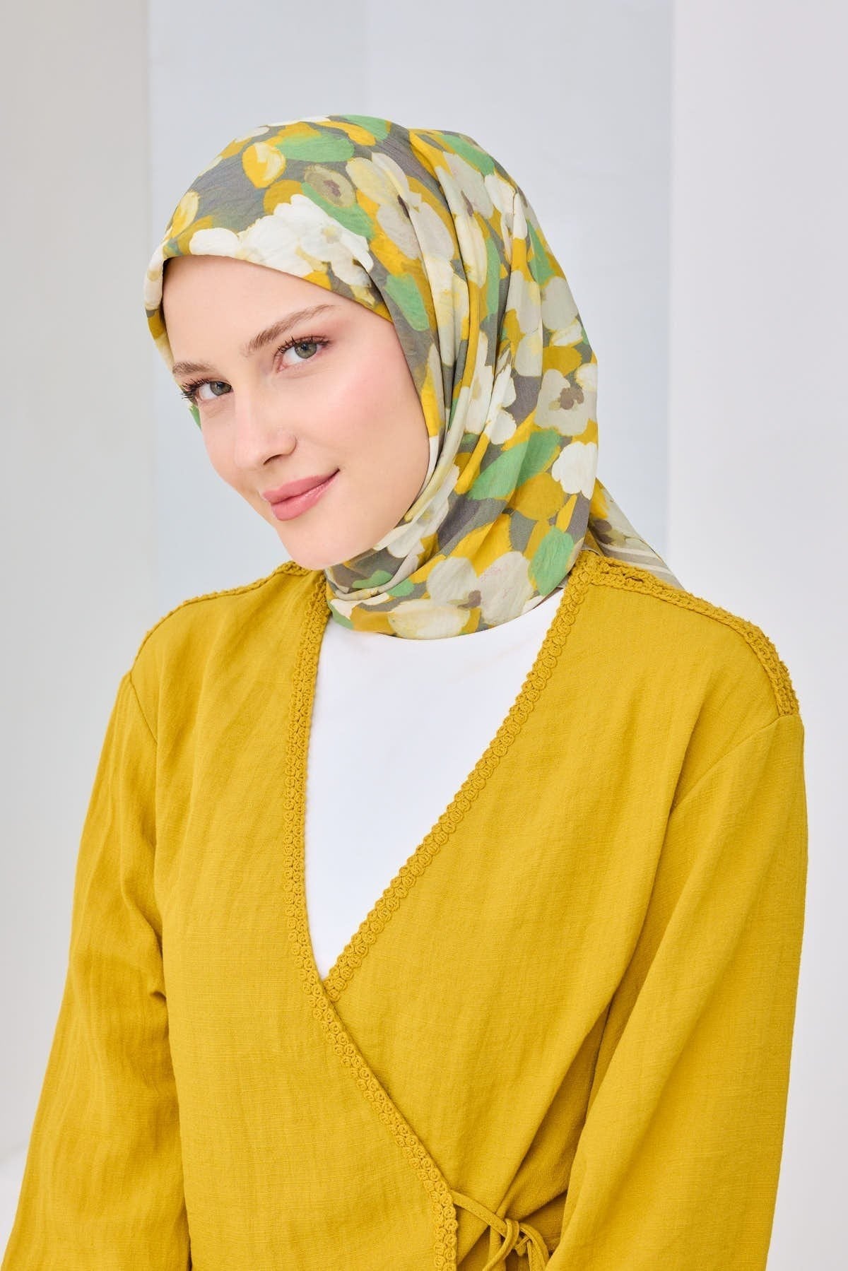Velora Eşarp Floral Sarı