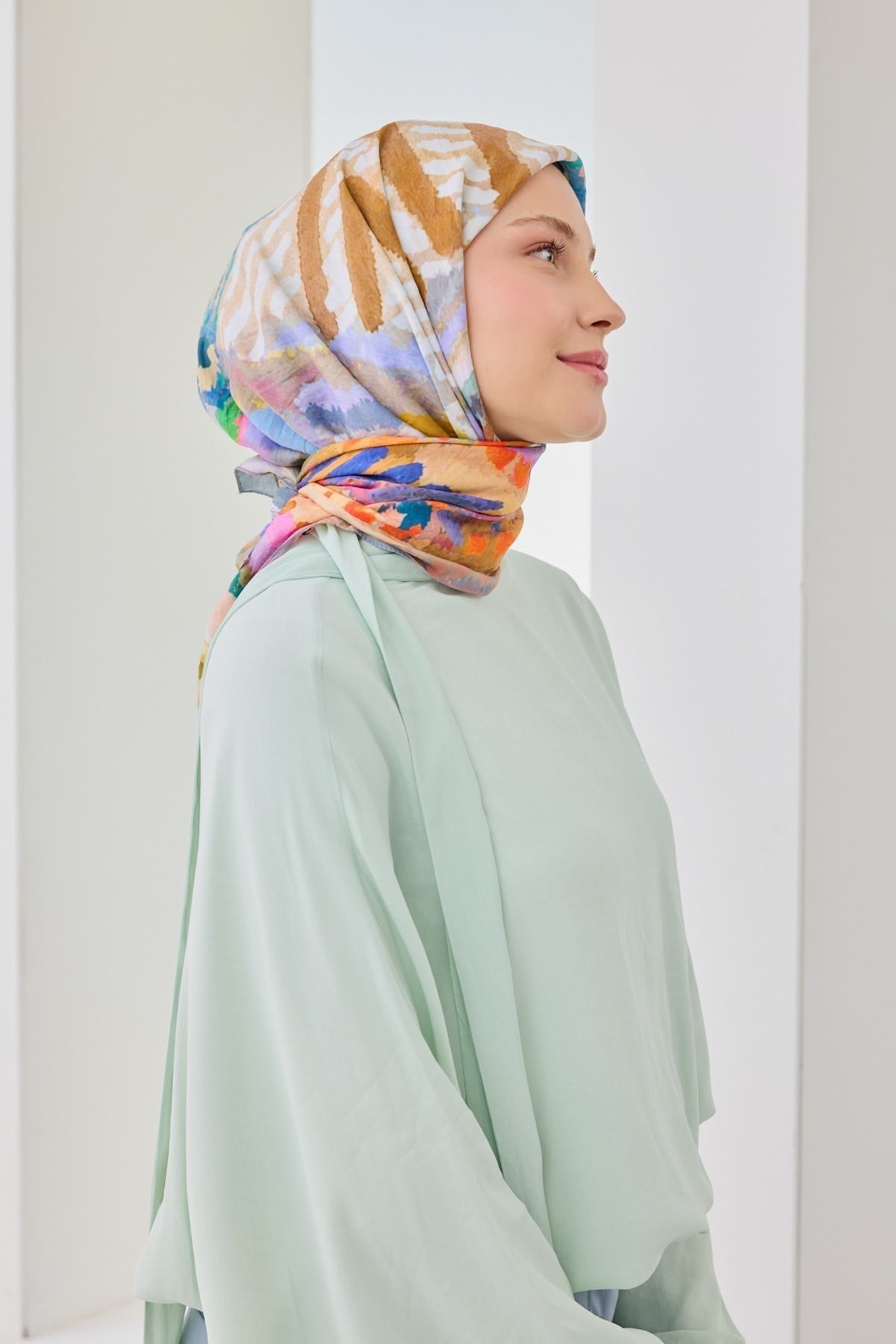 Velora Eşarp İllustration Art Pembe
