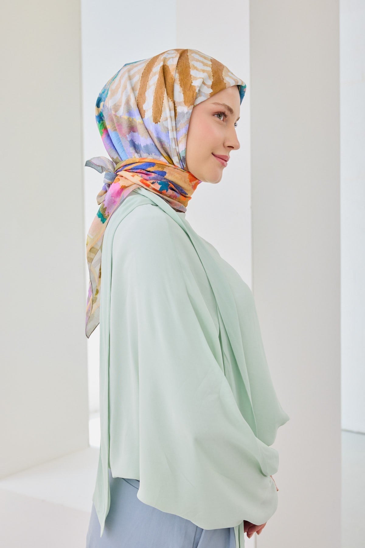 Velora Eşarp İllustration Art Pembe