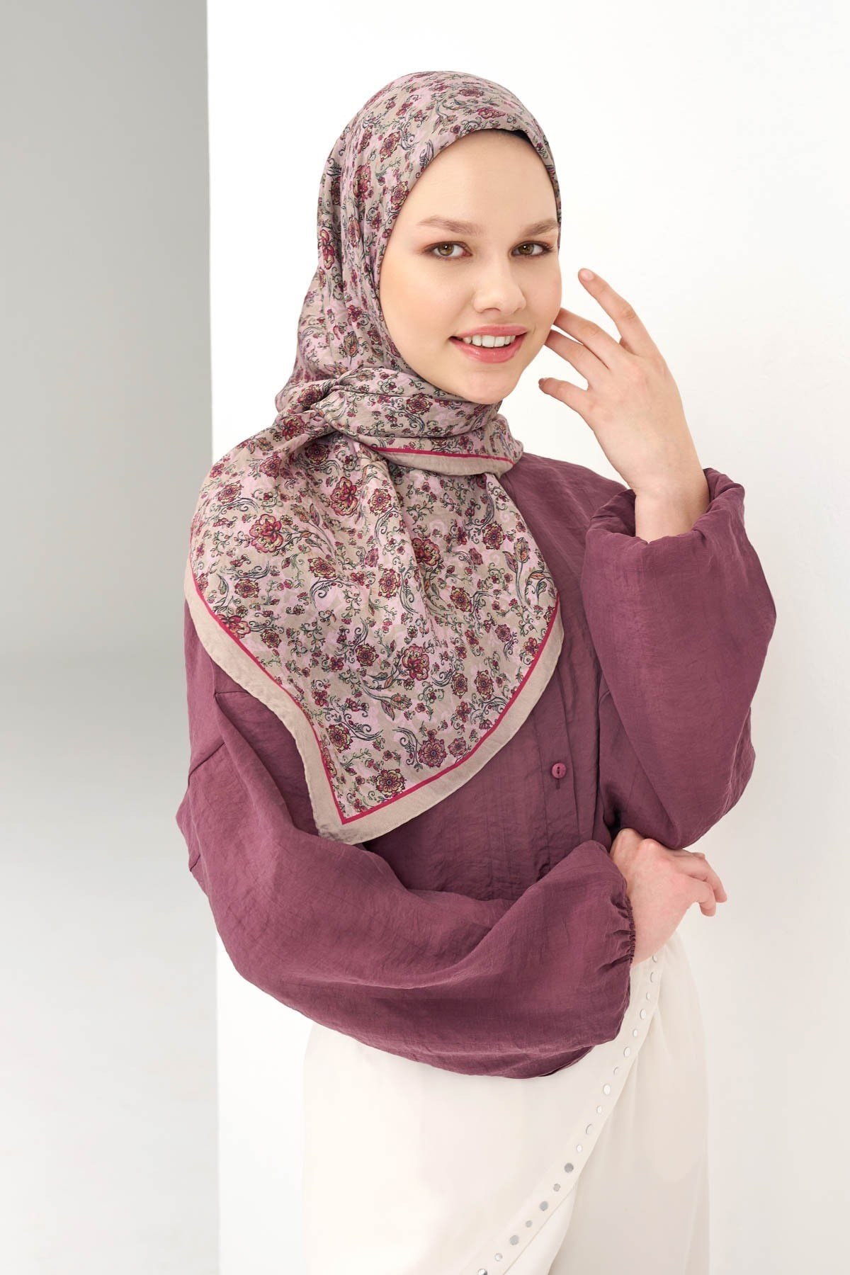 Velora Eşarp Modern Flora Tozpembe 90x90