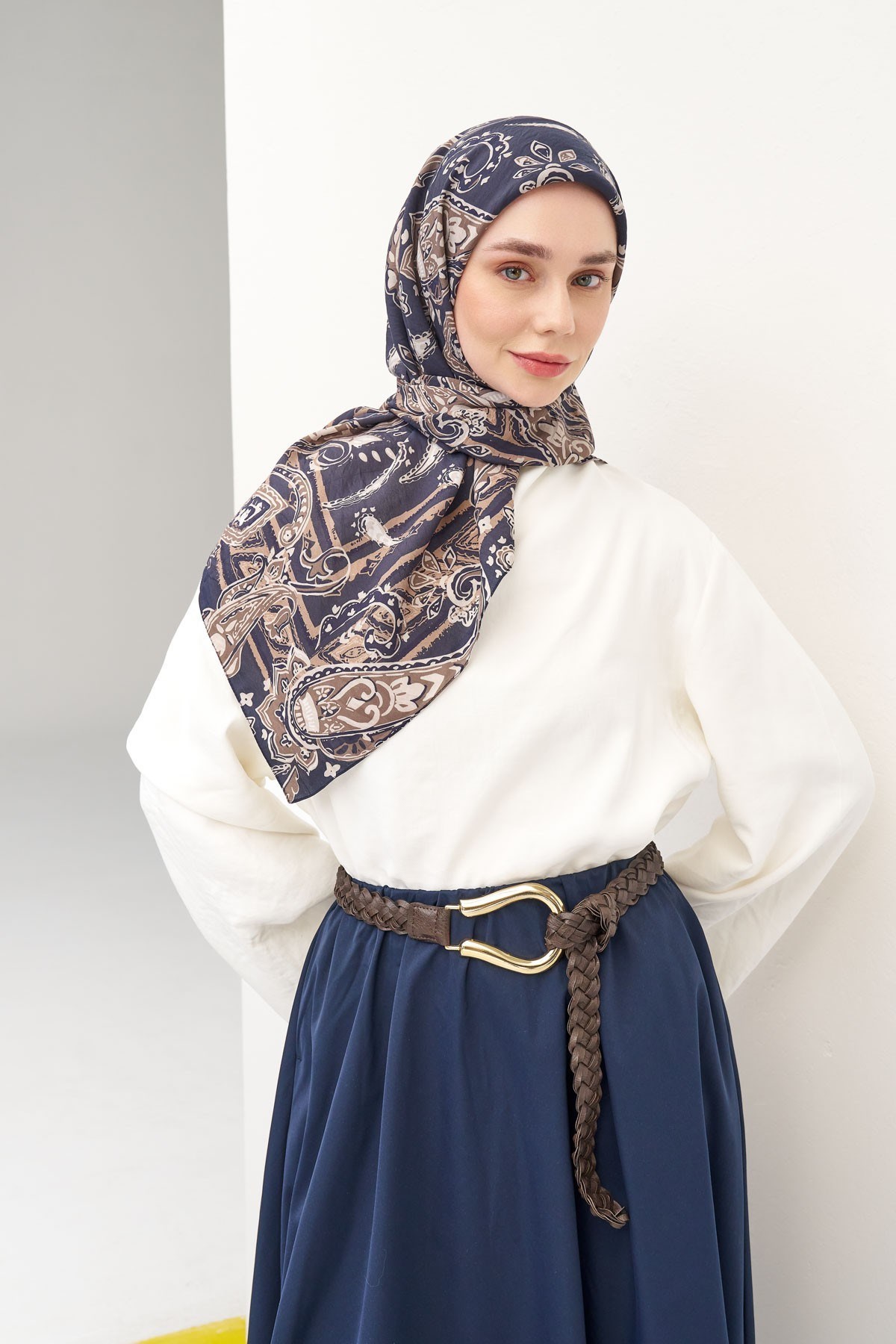 Velora Eşarp Şal Desen Açık Siyah 90x90