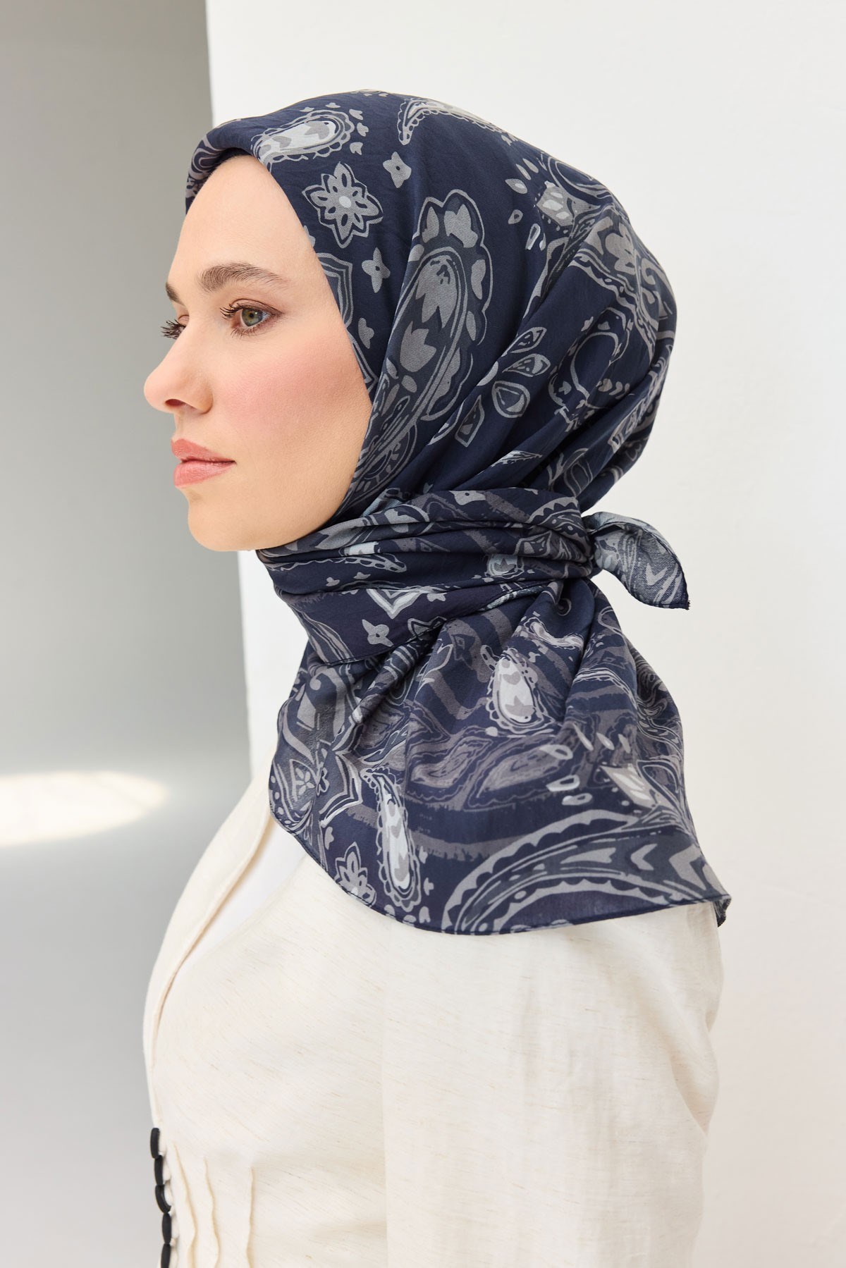 Velora Eşarp Şal Desen Koyu Lacivert 90x90
