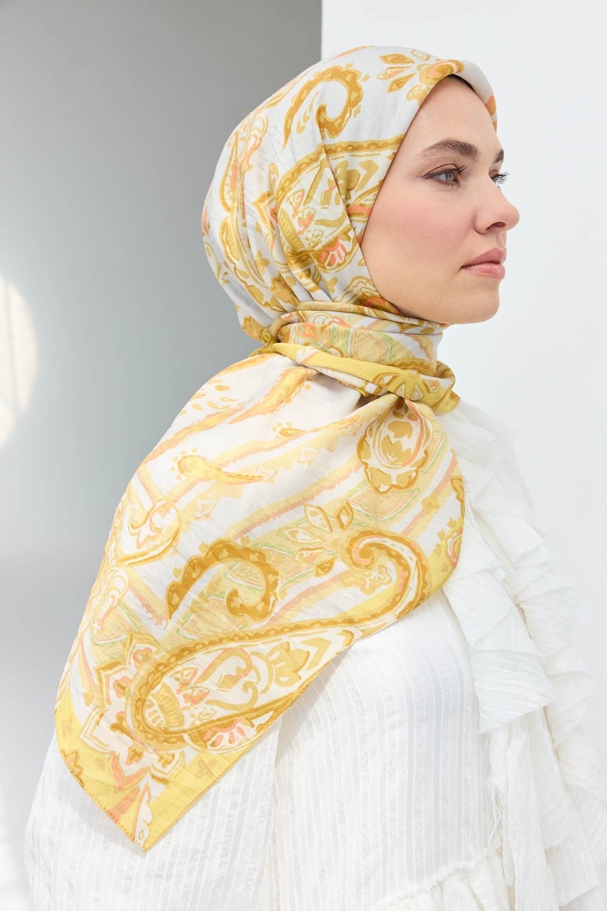 Velora Eşarp Şal Desen Krem 90x90