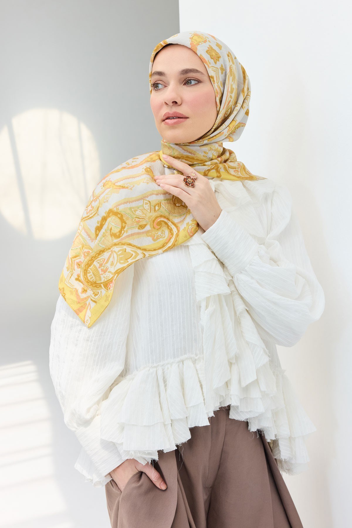 Velora Eşarp Şal Desen Krem 90x90
