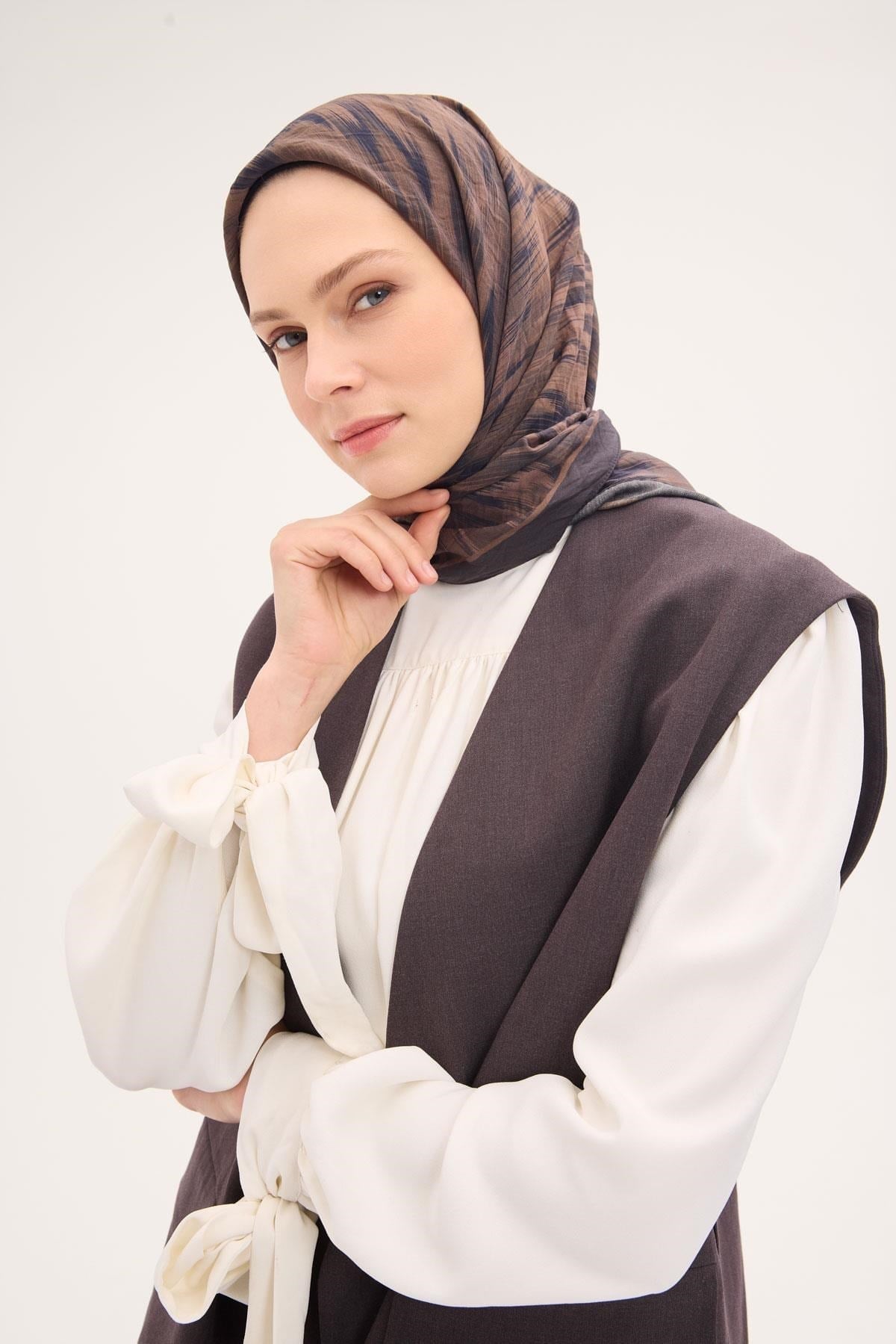 Velora Eşarp Sulu Boya Desen Asker Yeşili 90X90