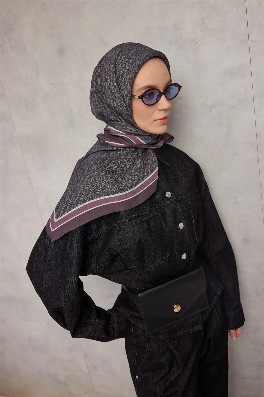 Viskon Aura Eşarp Mürdüm Zincir Desenli Tok Duruşlu 90x90