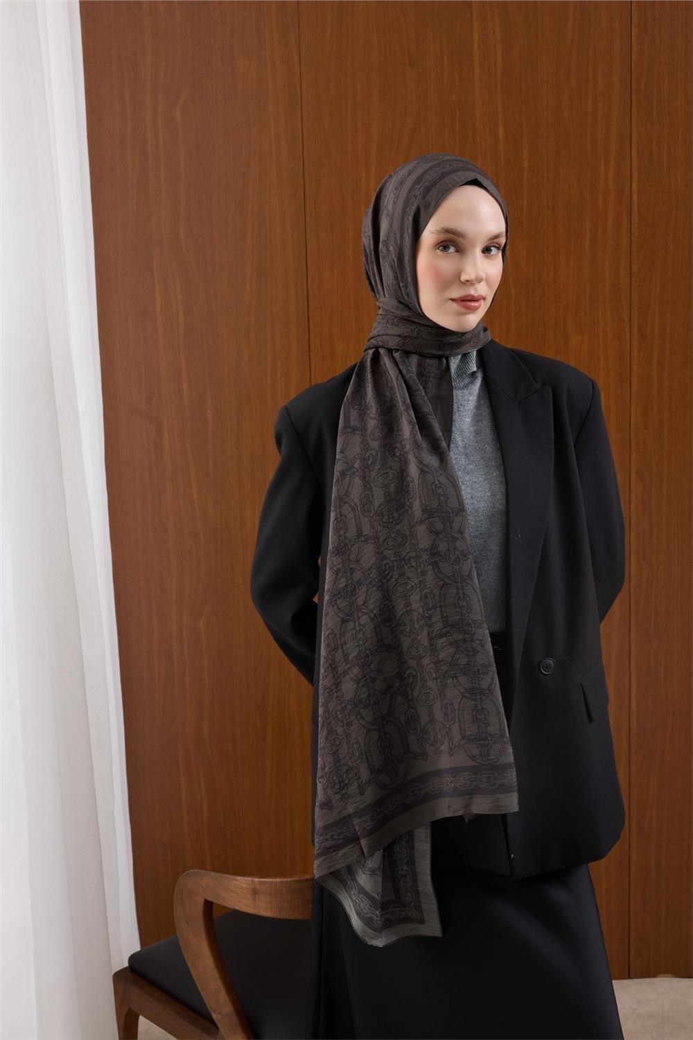 Viskon Mayda Şal Yeşil Kahve Zeminli Lacivert Detaylı Zincir Desenli Yumuşak Dokulu Dökümlü 190x70