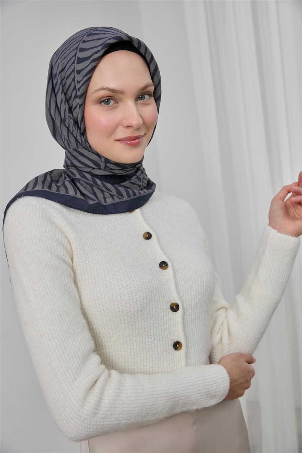 Viskon Velora Eşarp Antrasit Gri Yosun Gri Çizgili Hafif Dökümlü 90x90
