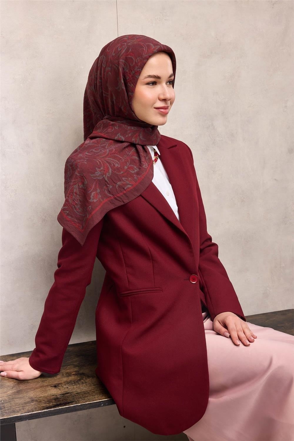 Viskon Velora Eşarp Bordo Kırmızı Tonlu Barok Floral Desenli Tok Duruşlu 90x90