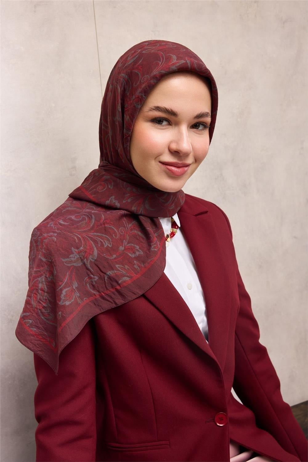 Viskon Velora Eşarp Bordo Kırmızı Tonlu Barok Floral Desenli Tok Duruşlu 90x90