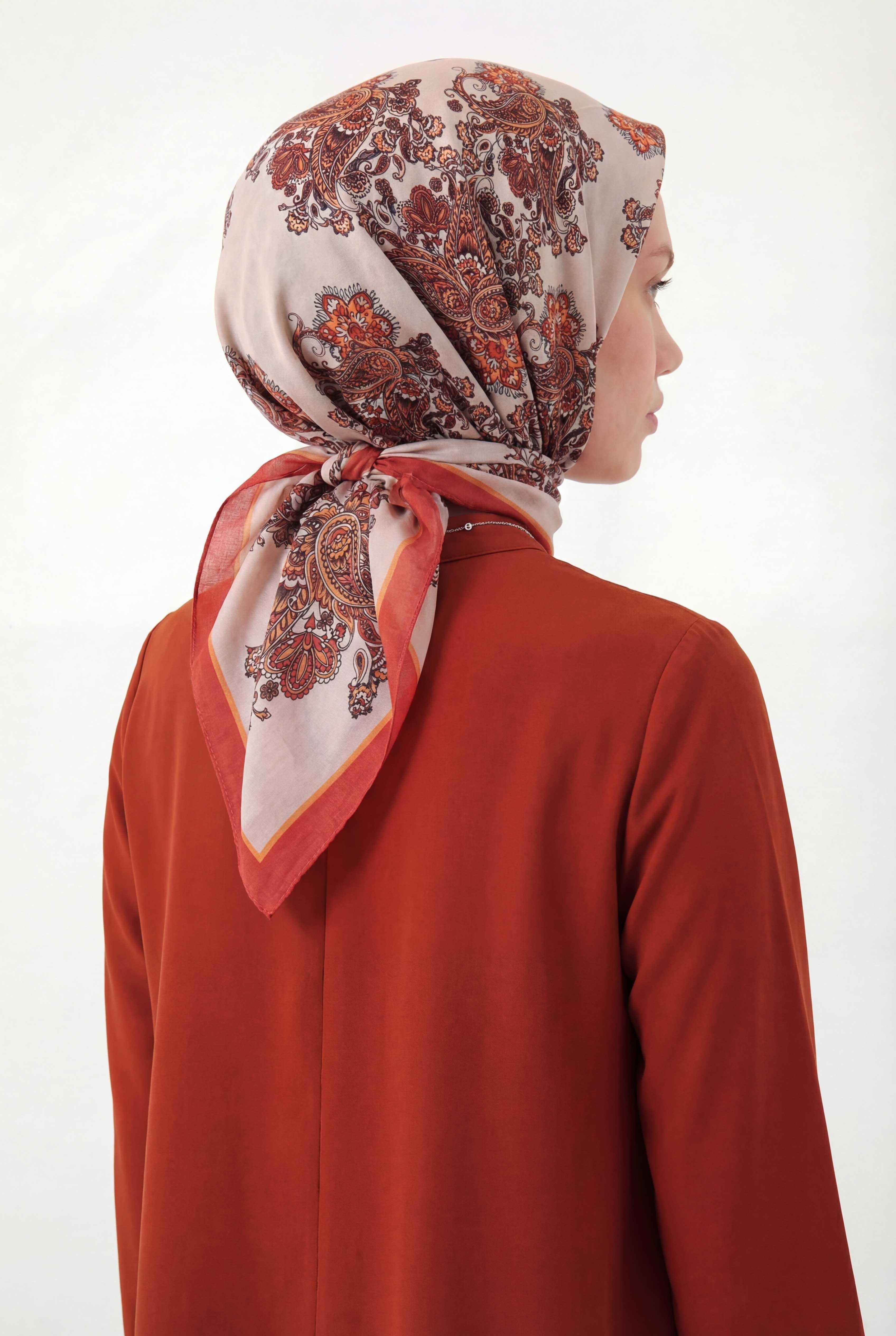 Viskon Velora Eşarp Dört Mevsim Barok Floral Desen Şeftali 90X90