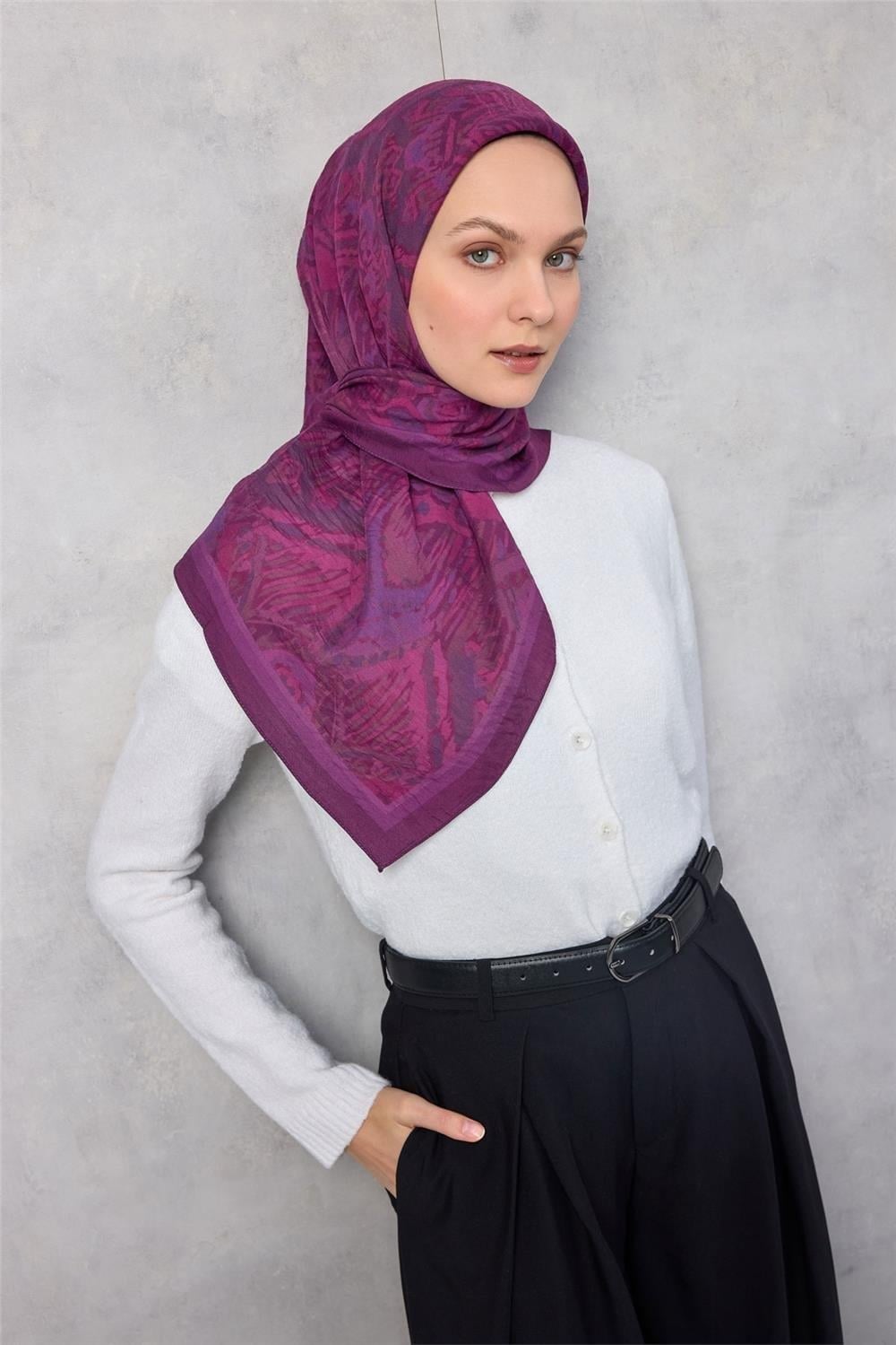 Viskon Velora Eşarp Dört Mevsim Karma Desen Böğürtlen 90x90