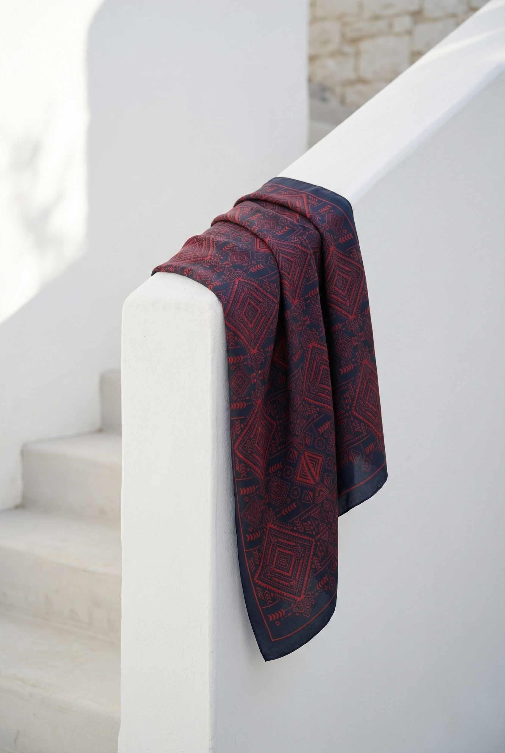 Viskon Velora Eşarp Dört Mevsim Kilim Desen Siyah 90X90