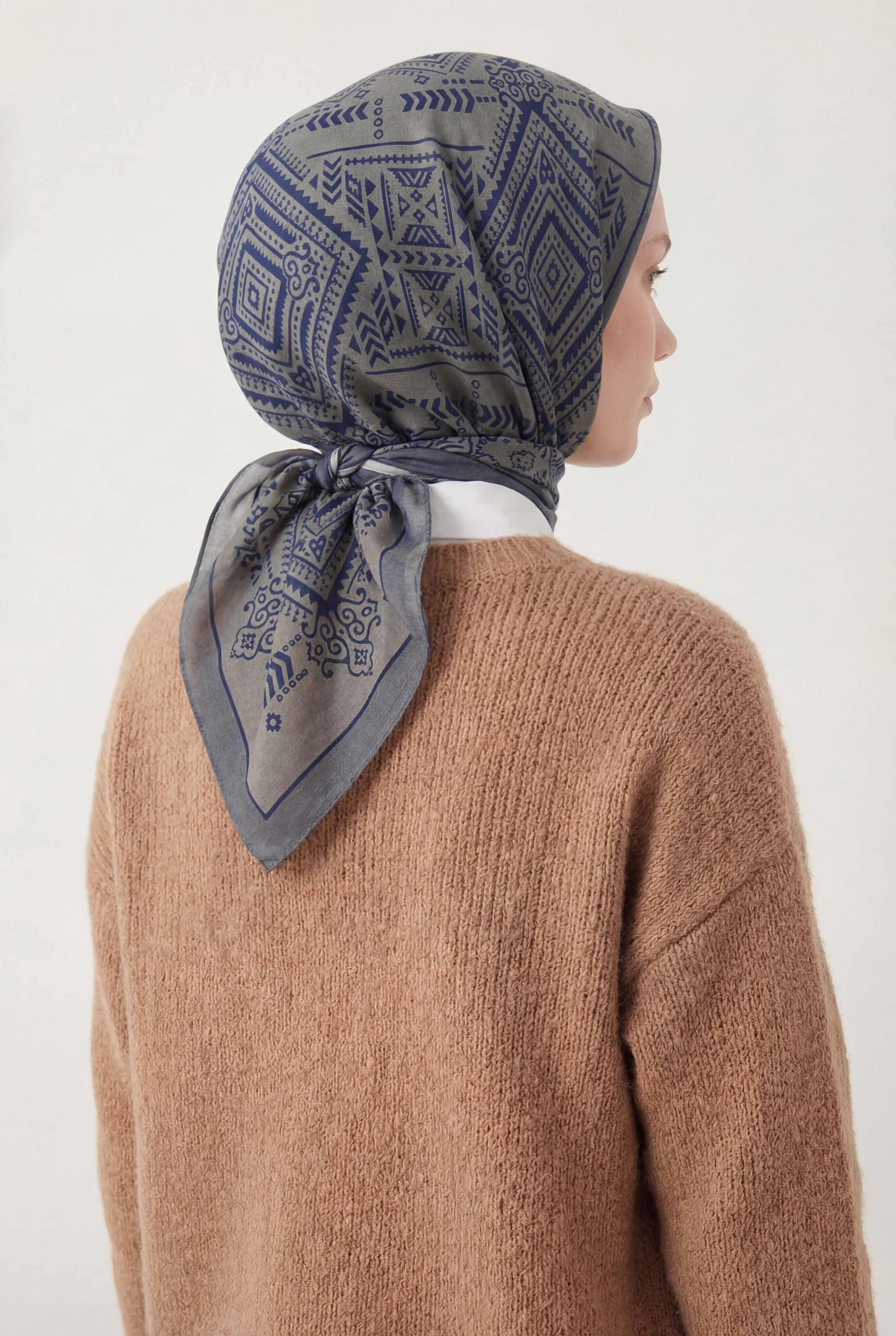 Viskon Velora Eşarp Dört Mevsim Kilim Desen Küf Yeşili 90X90