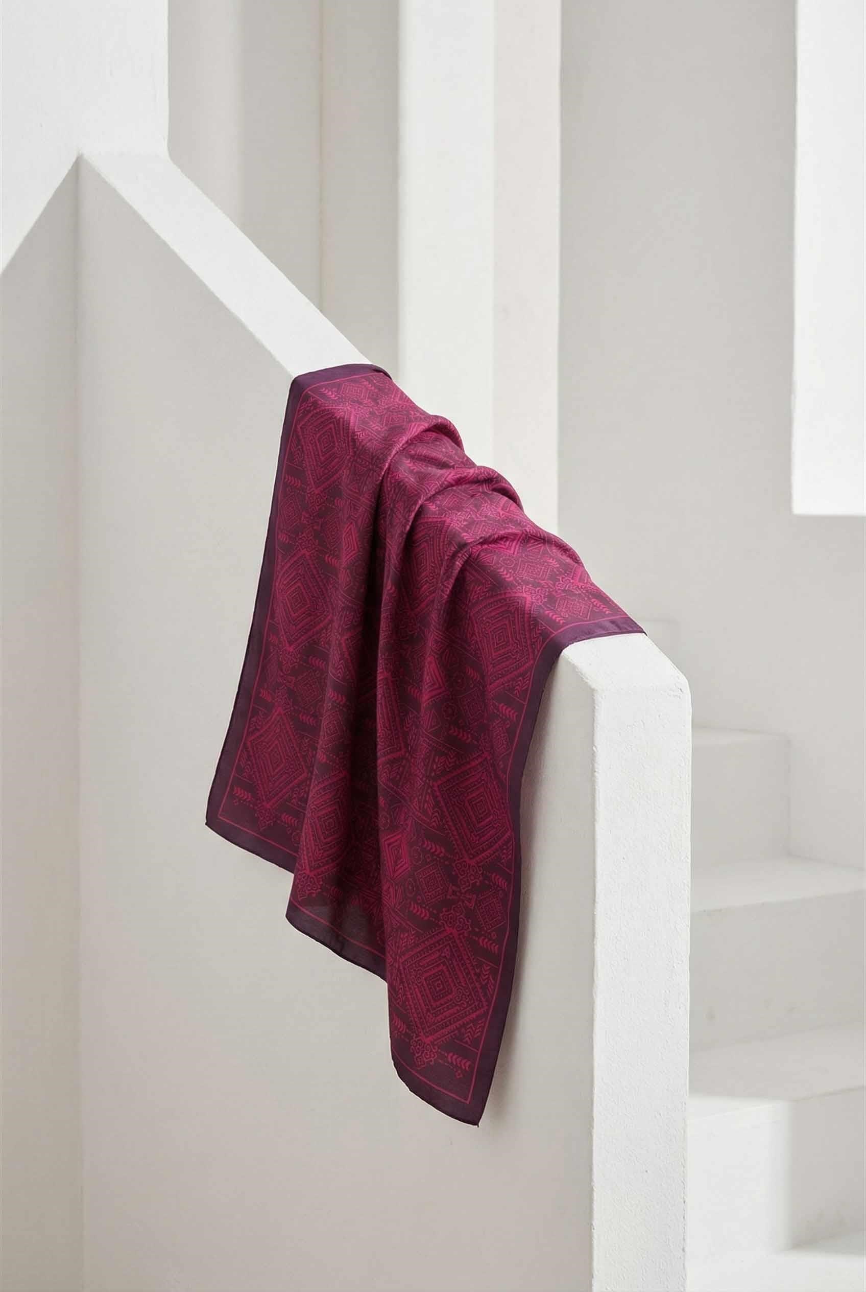 Viskon Velora Eşarp Dört Mevsim Kilim Desen Mürdüm 90X90