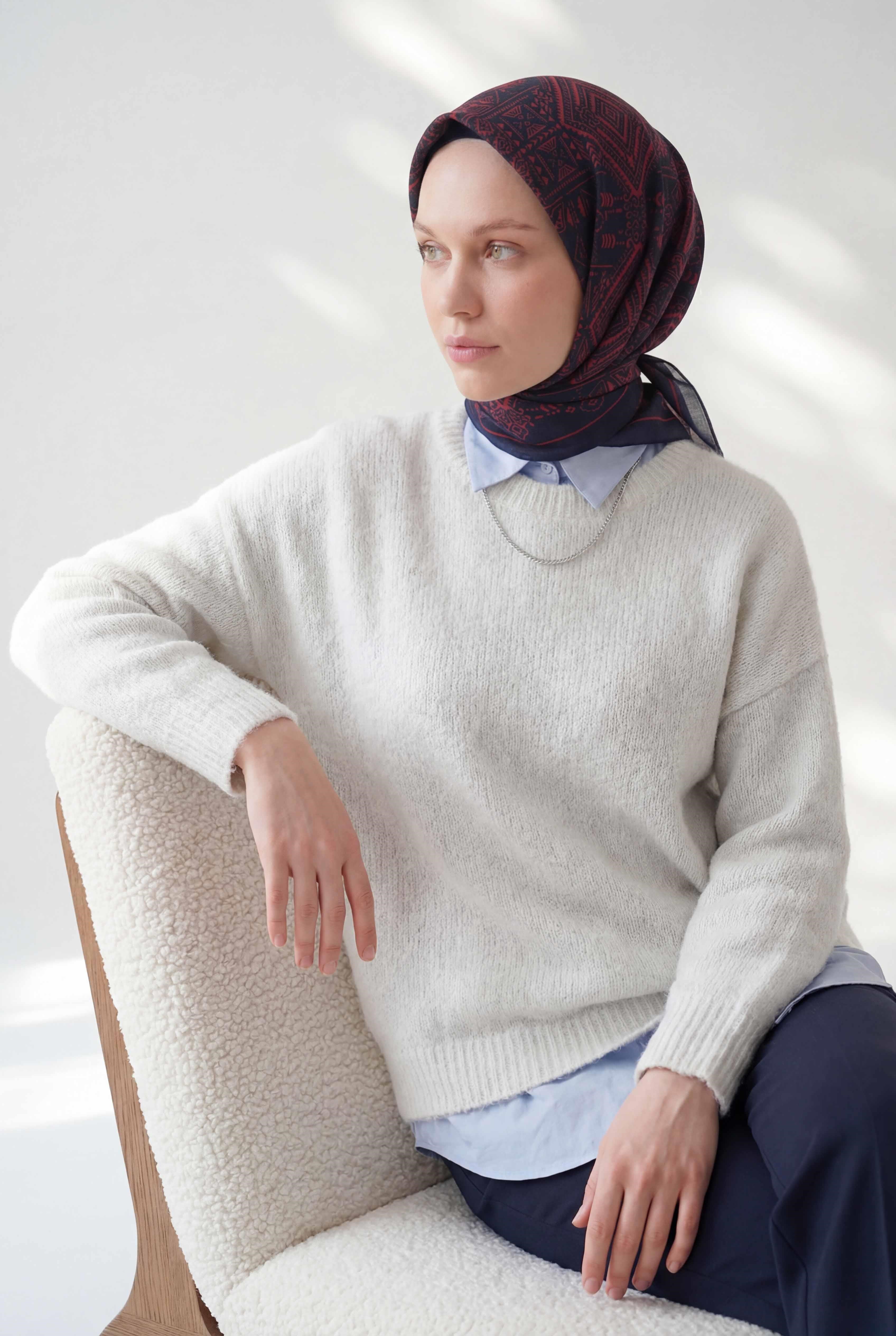 Viskon Velora Eşarp Dört Mevsim Kilim Desen Siyah 90X90
