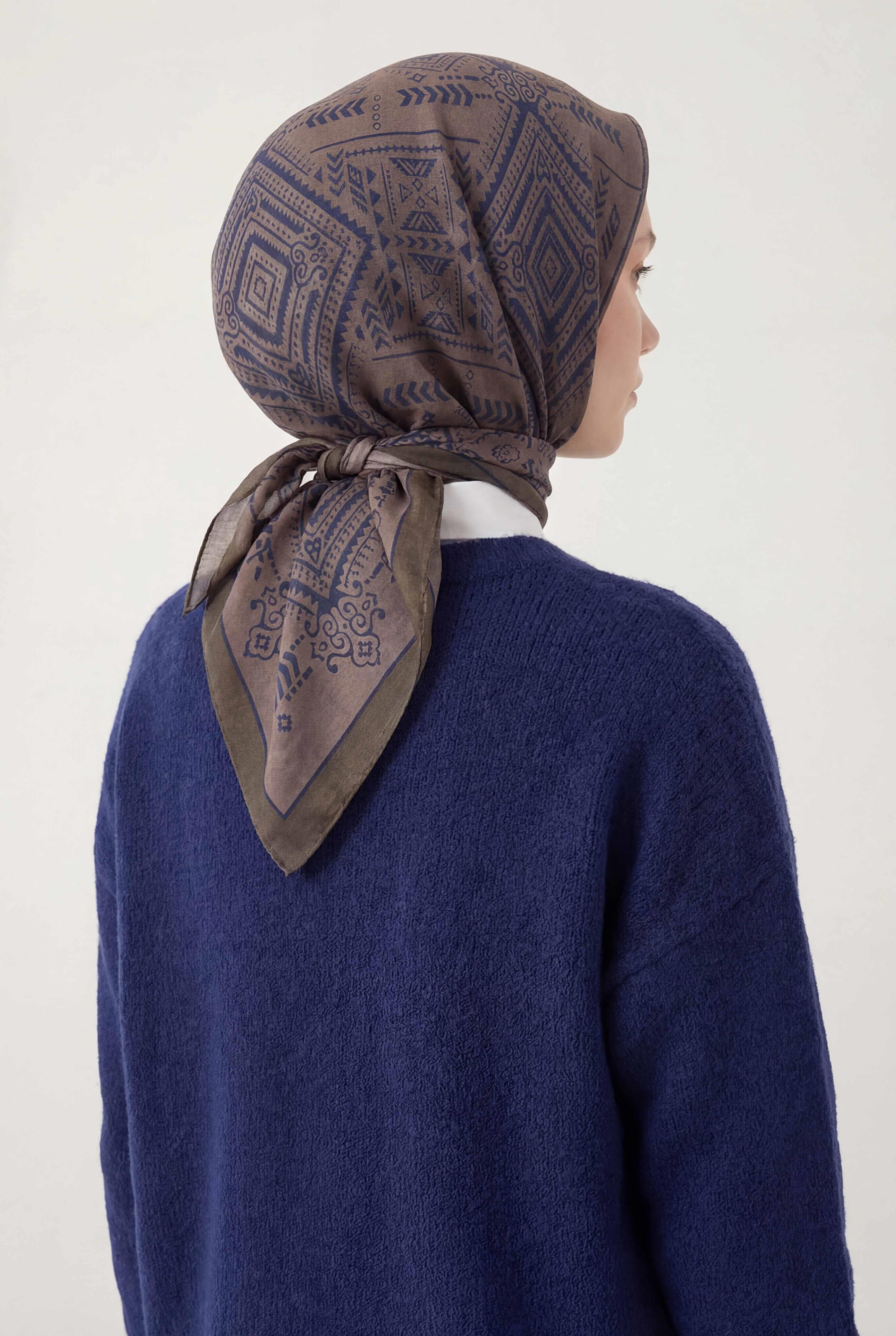 Viskon Velora Eşarp Dört Mevsim Kilim Desen Mocha 90X90