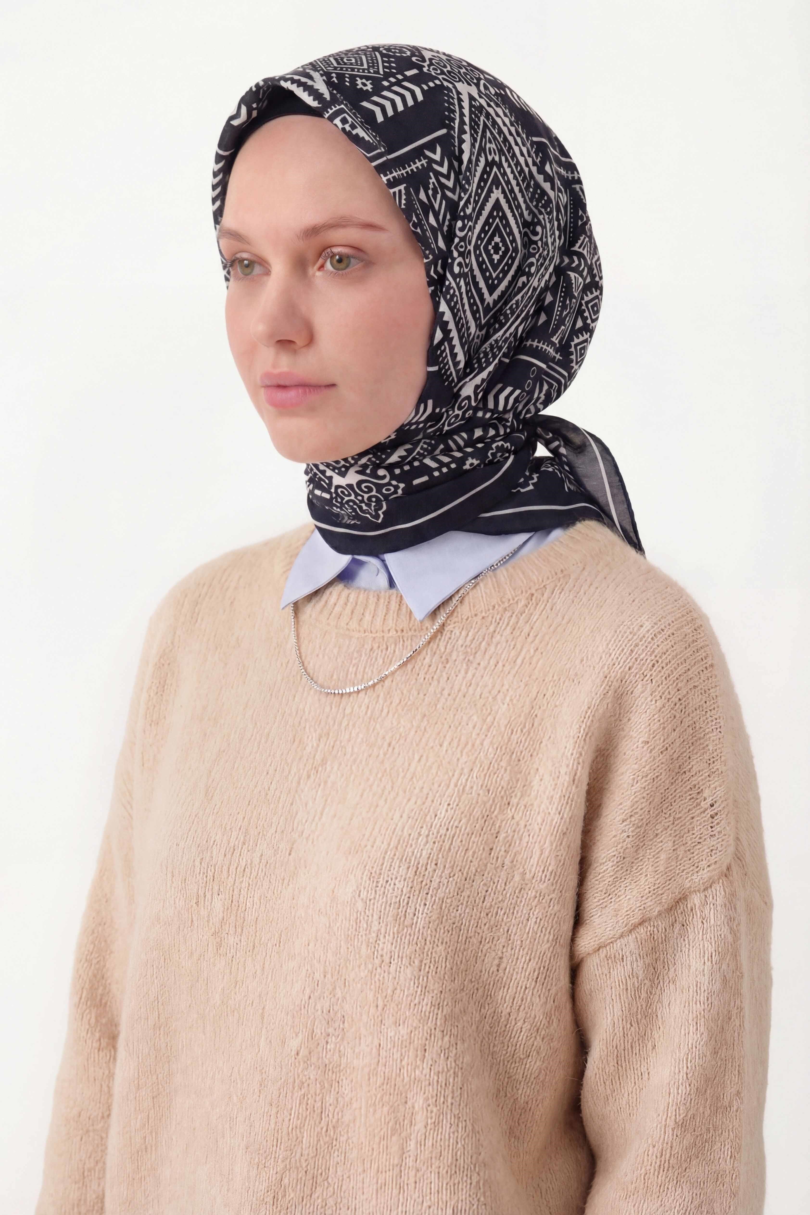 Viskon Velora Eşarp Dört Mevsim Kilim Desen Koyu Siyah 90X90