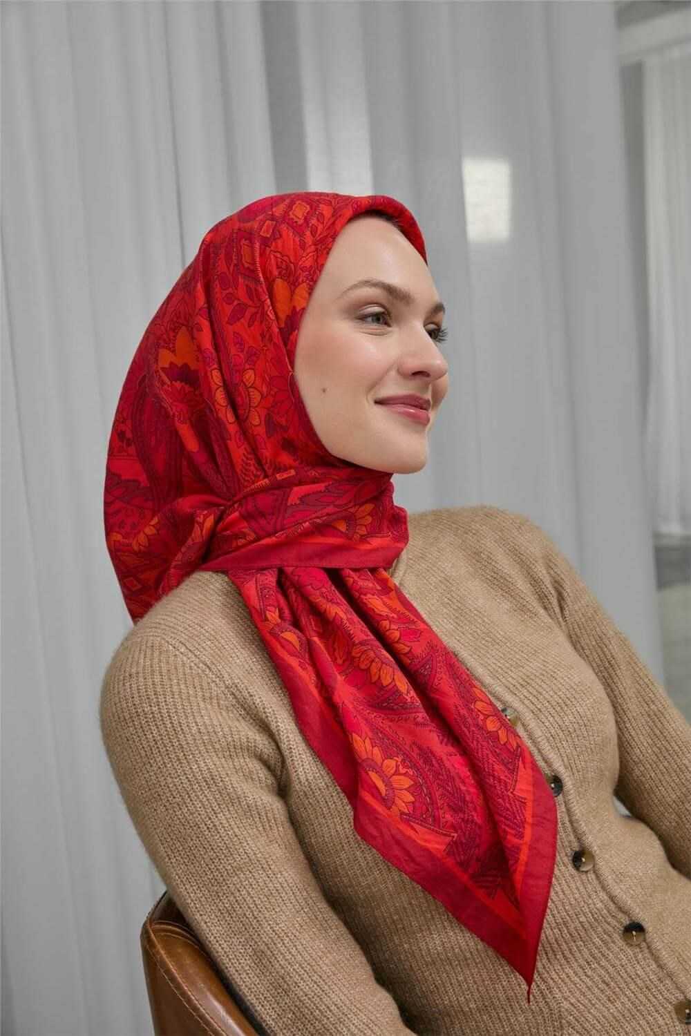 Viskon Velora Eşarp Kırmızı Nar Çiçeği Desenli Tok Duruşlu Dört Mevsim 90x90