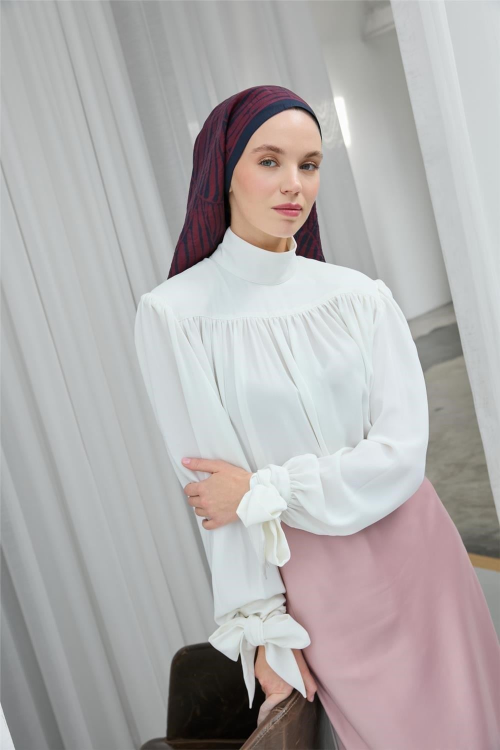Viskon Velora Eşarp Koyu Lacivert Bordo Çizgili Hafif Dökümlü 90x90