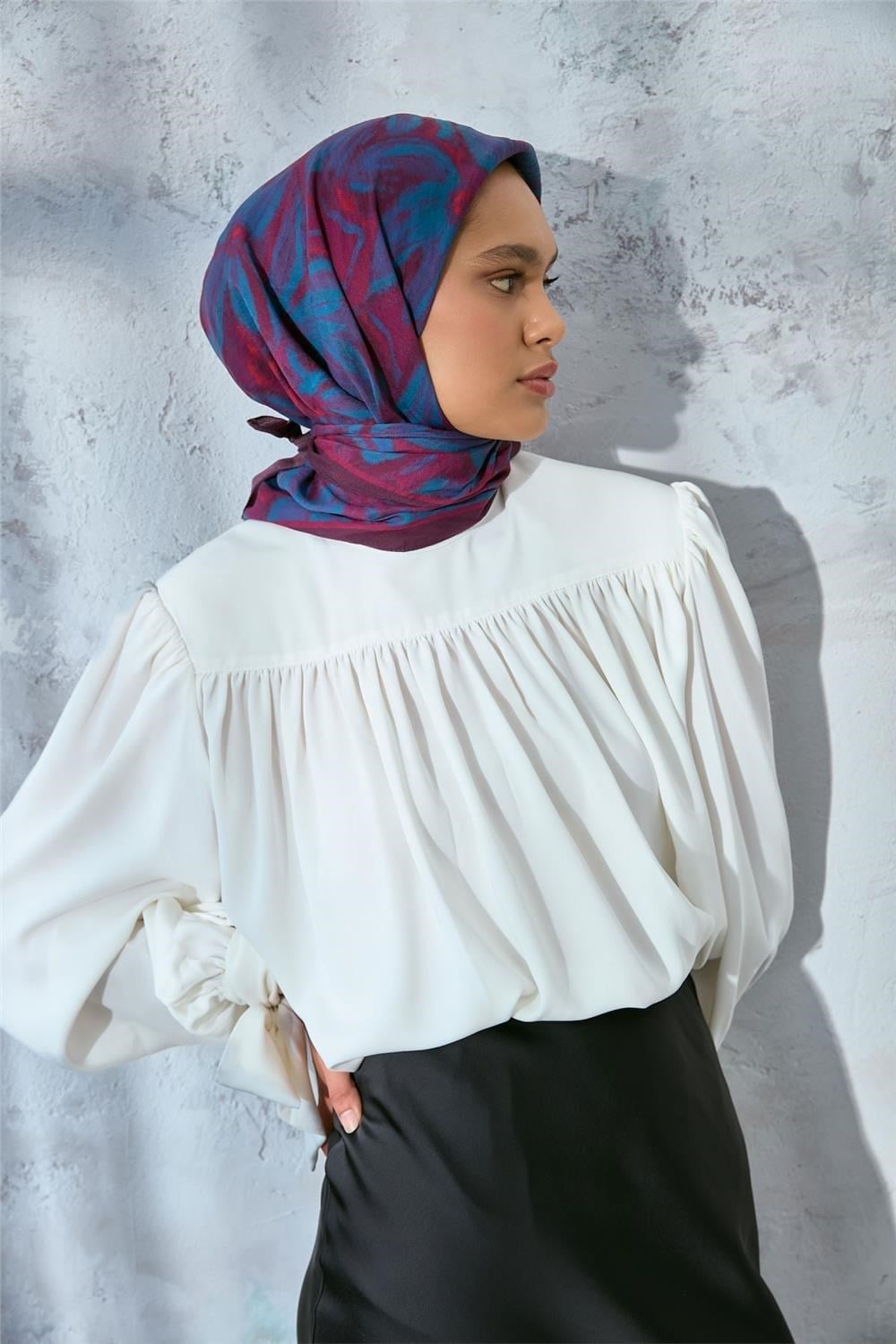 Viskon Velora Eşarp Mürdüm-Bordo Tonlu Desenli Tok Duruşlu Kaymaz 90x90