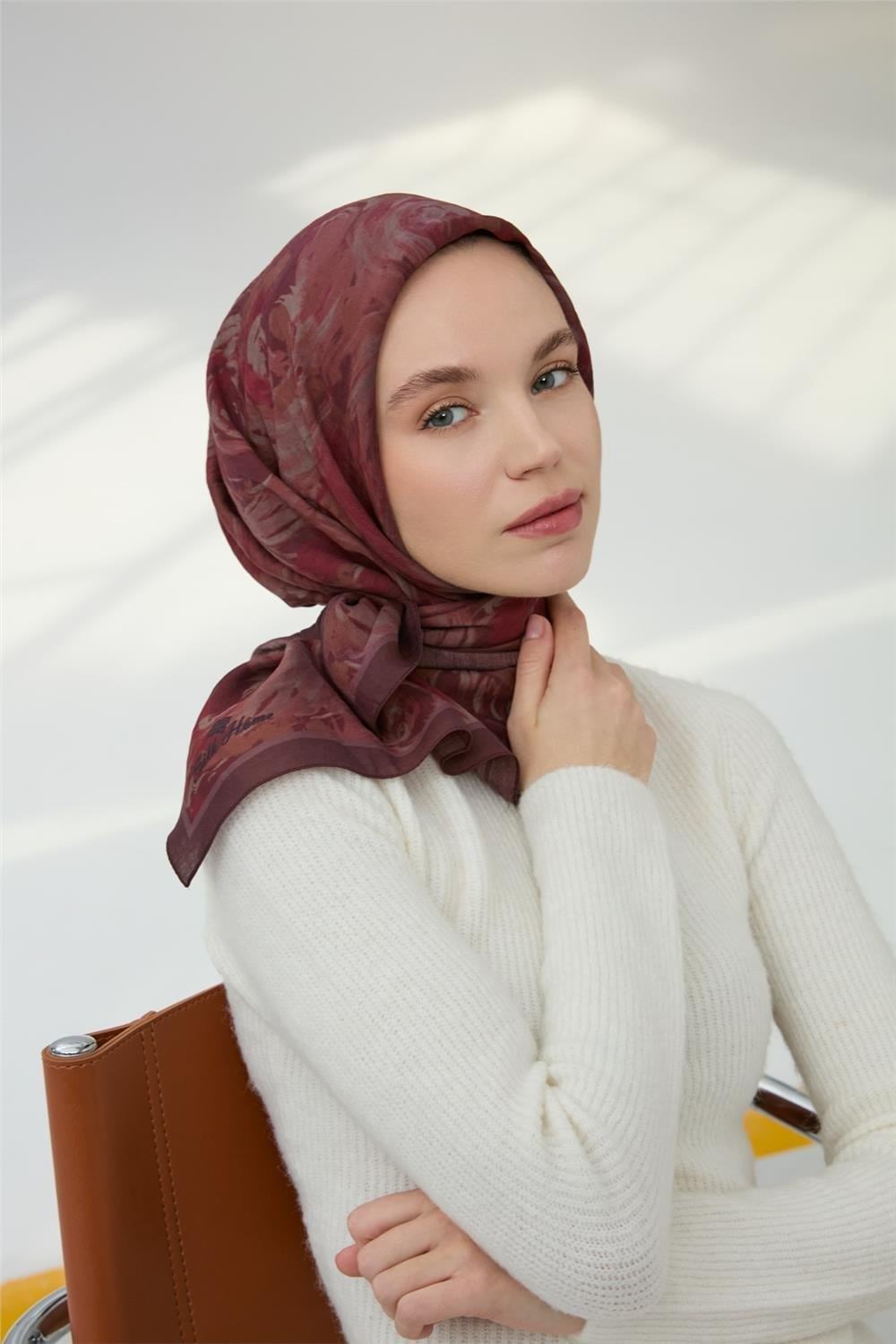 Viskon Velora Eşarp Patlıcan Moru Desenli Yumuşak Dokulu 90x90
