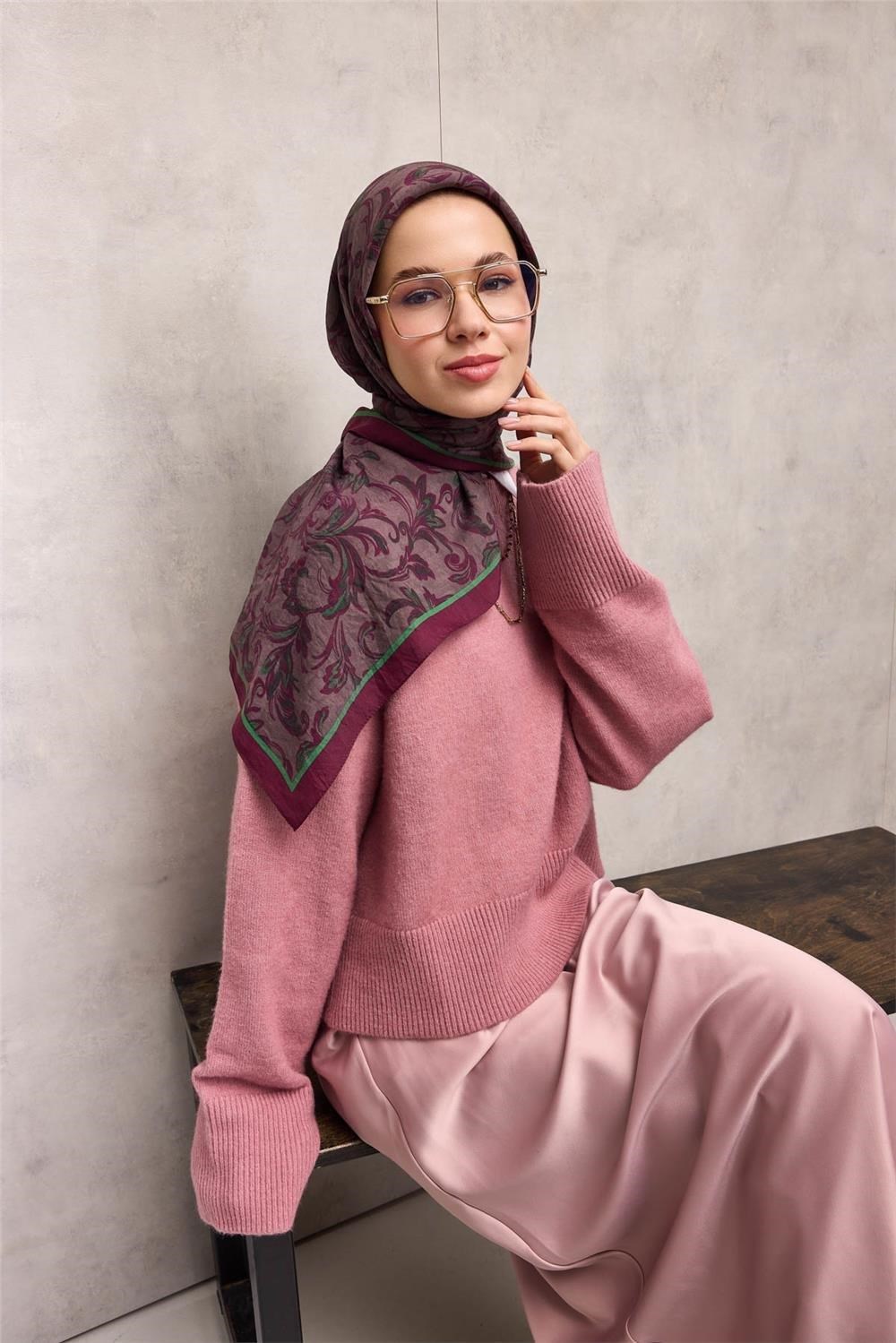 Viskon Velora Eşarp Patlıcan Moru Floral Desenli Tok Duruşlu 90x90