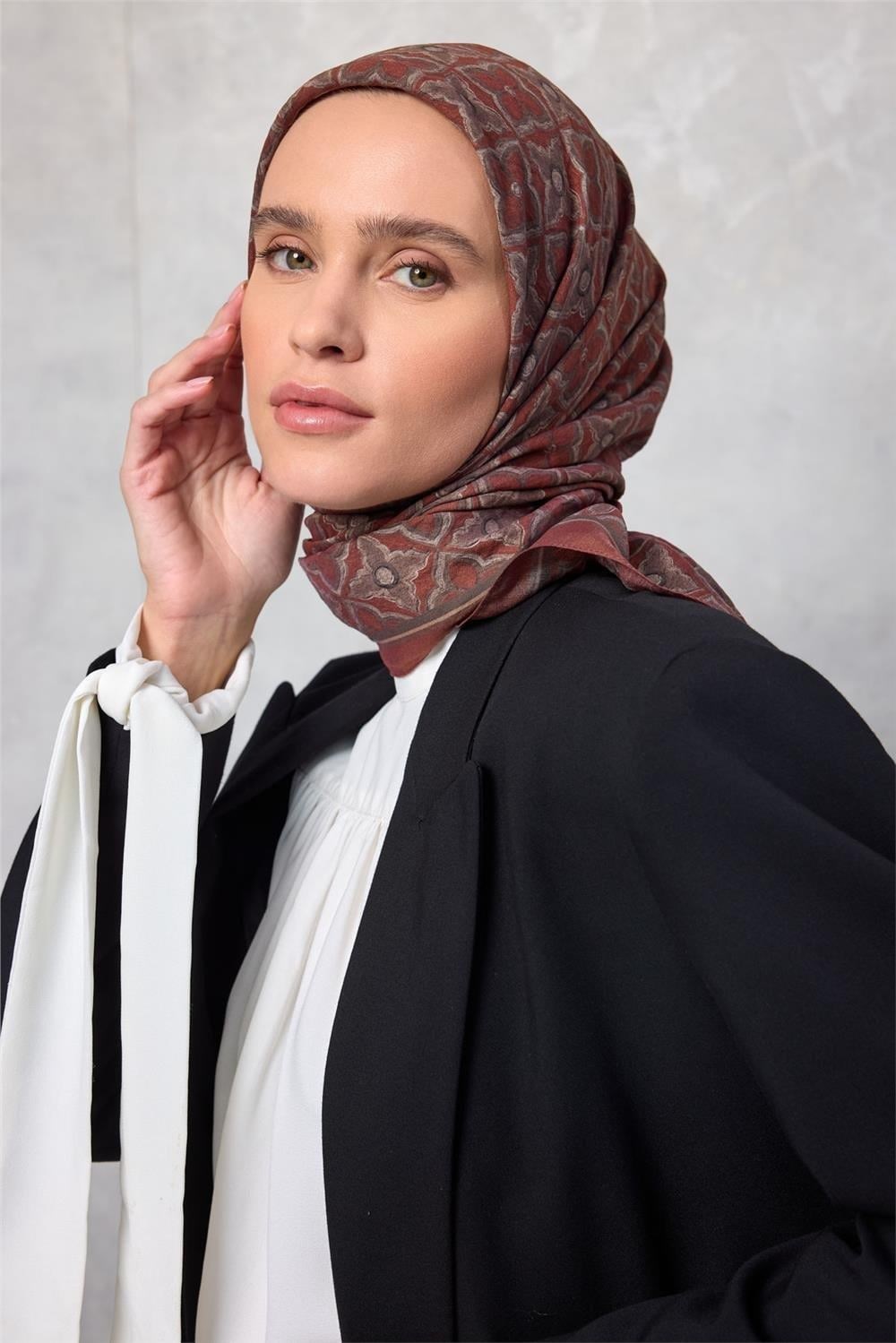 Viskon Velora Eşarp Yonca Desenli Kiremit Tonlu Tok Duruşlu 90x90