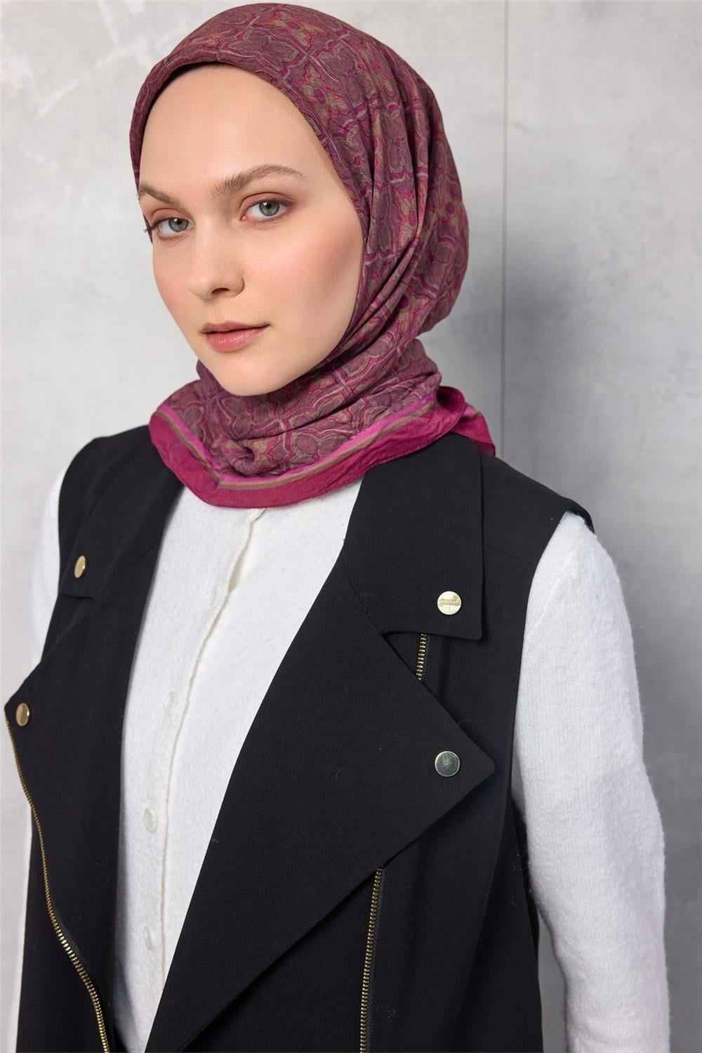 Viskon Velora Eşarp Yonca Desenli Magenta Tok Duruşlu Dört Mevsim 90x90