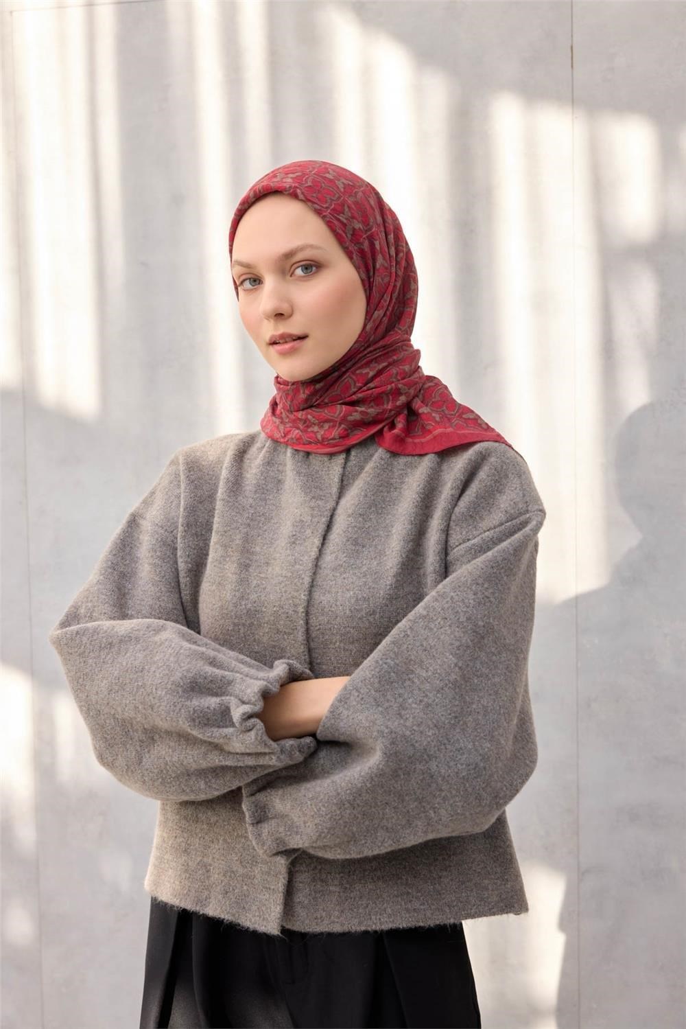 Viskon Velora Eşarp Yonca Desenli Vişne Çürüğü Tok Duruşlu Dört Mevsim 90x90