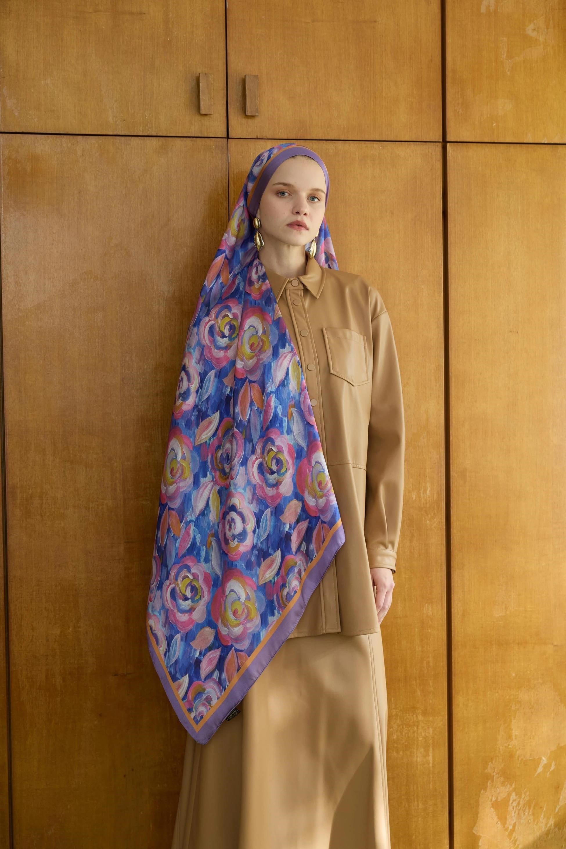 Winter Bloom Hint İpek Şal 5014