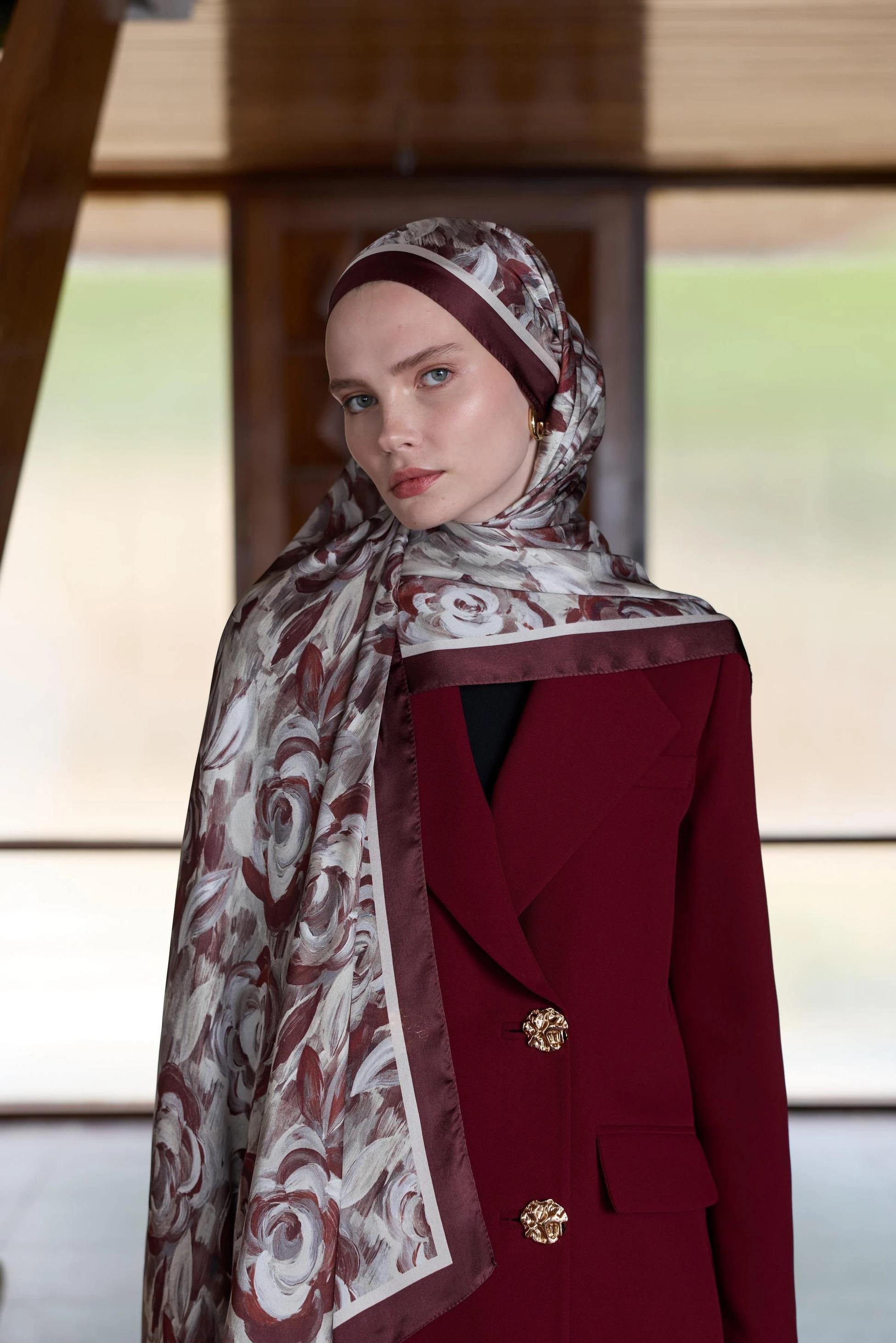 Winter Bloom Hint İpek Şal 5014