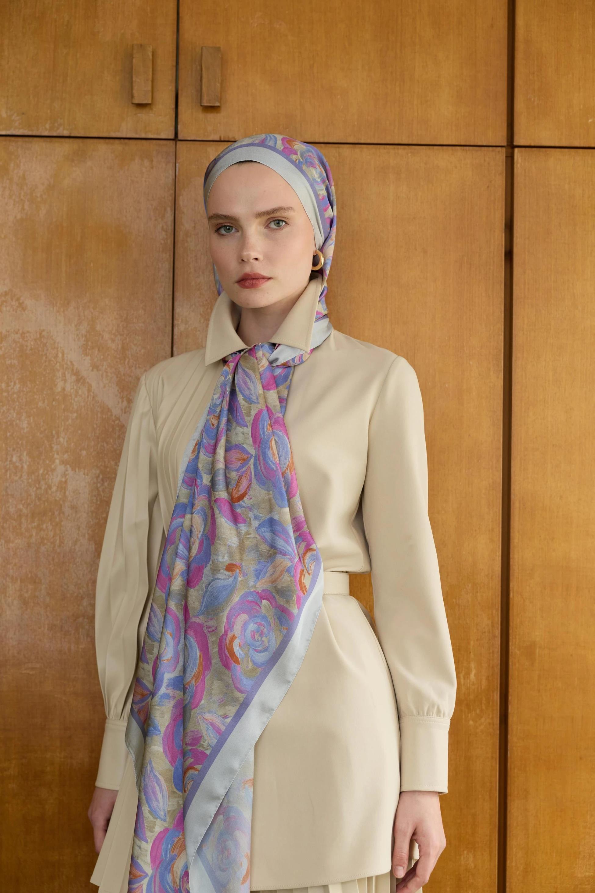 Winter Bloom Hint İpek Şal 5014