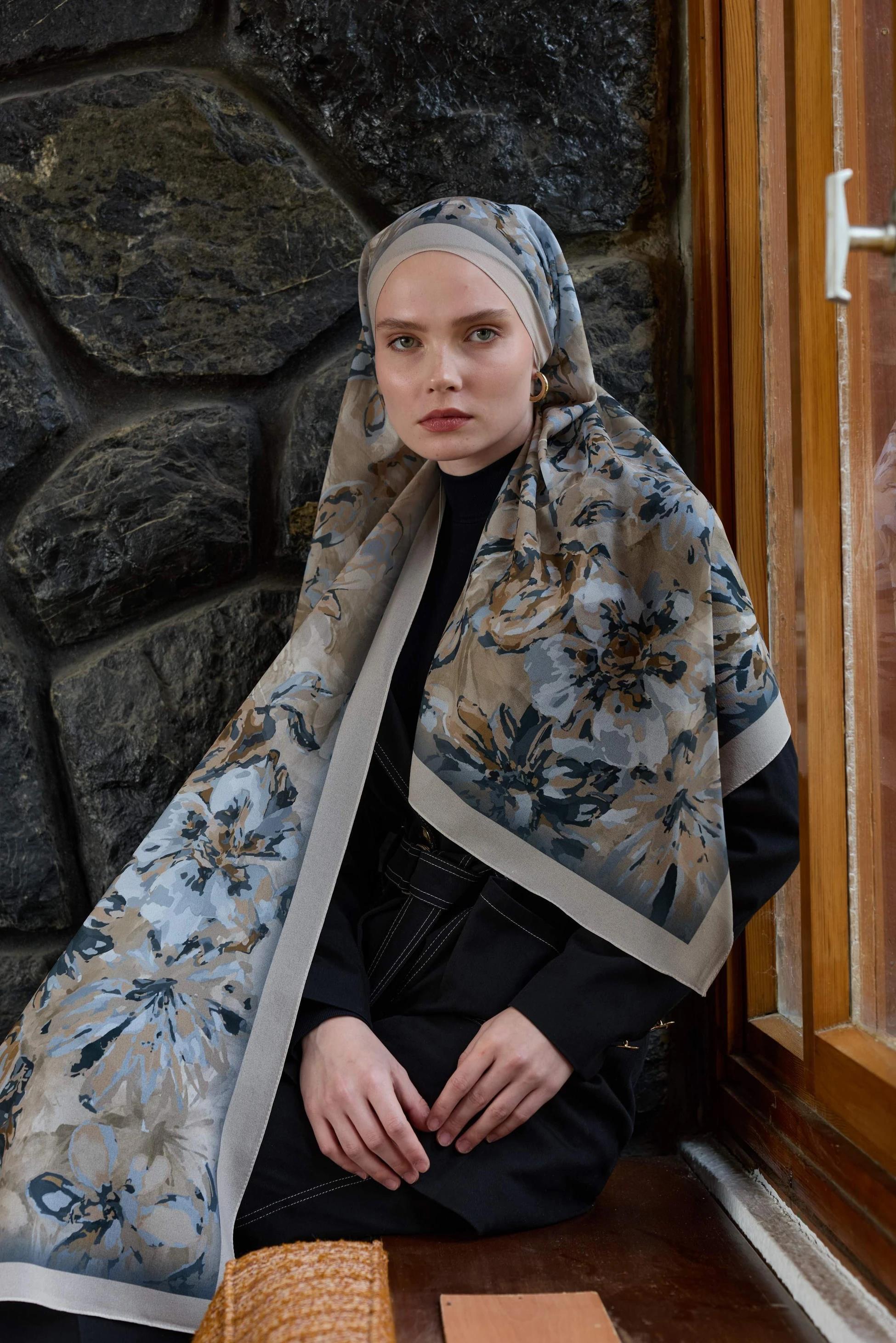 Winter Bloom Qupra Şal 30001