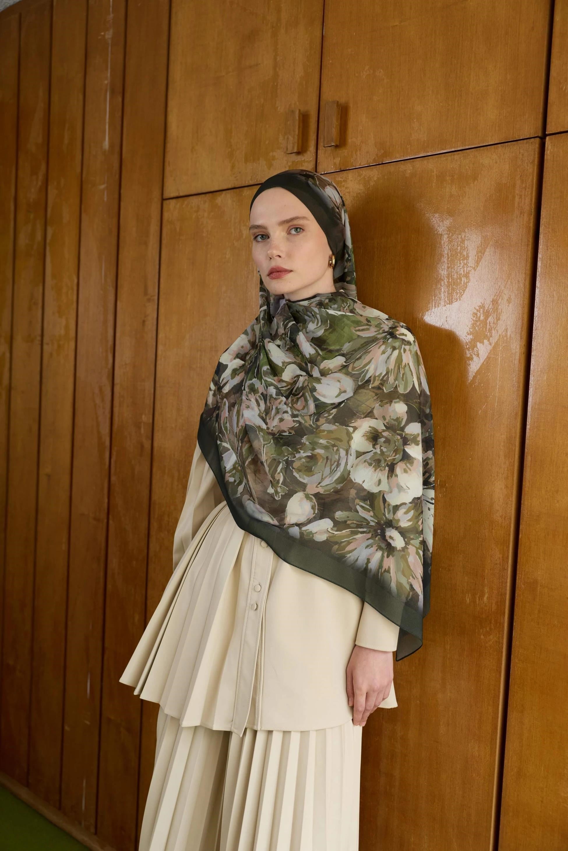 Winter Bloom Qupra Şal 30001