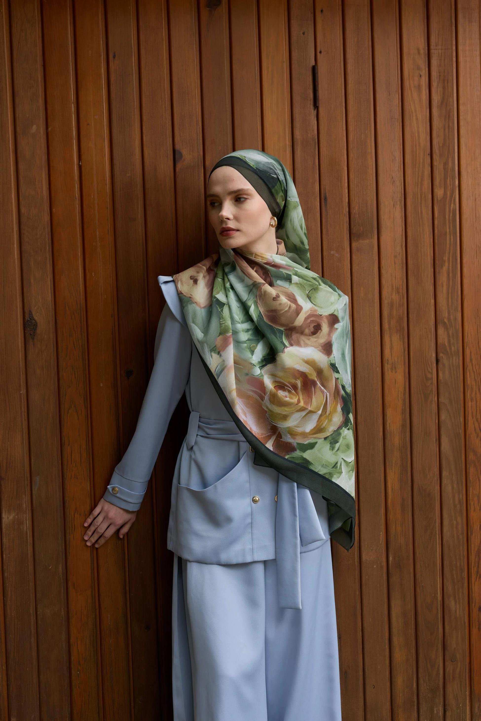 Winter Bloom Qupra Şal 30002