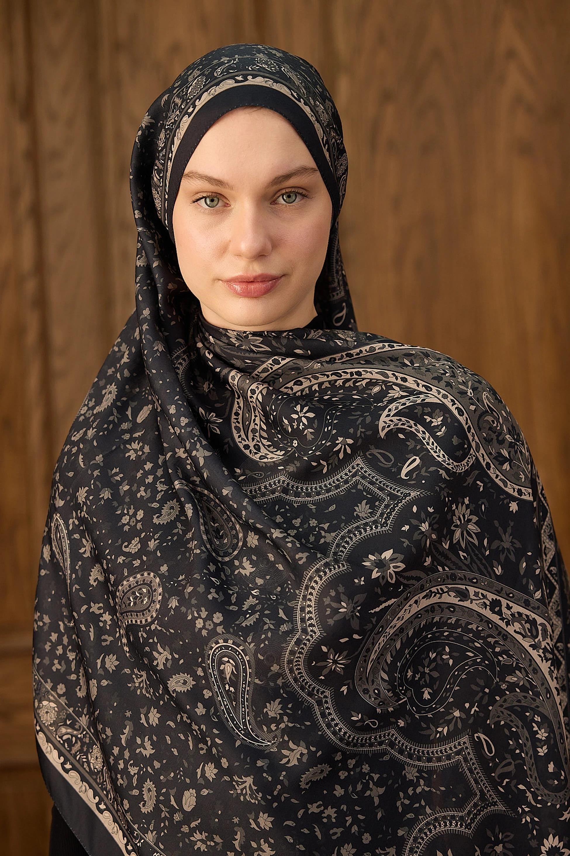 Winter Bloom Soft Şal 3070