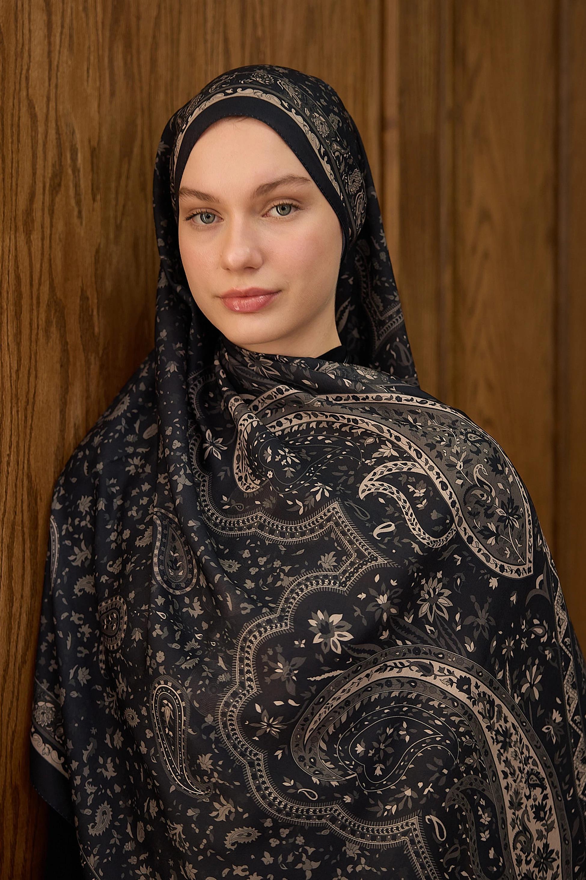 Winter Bloom Soft Şal 3070