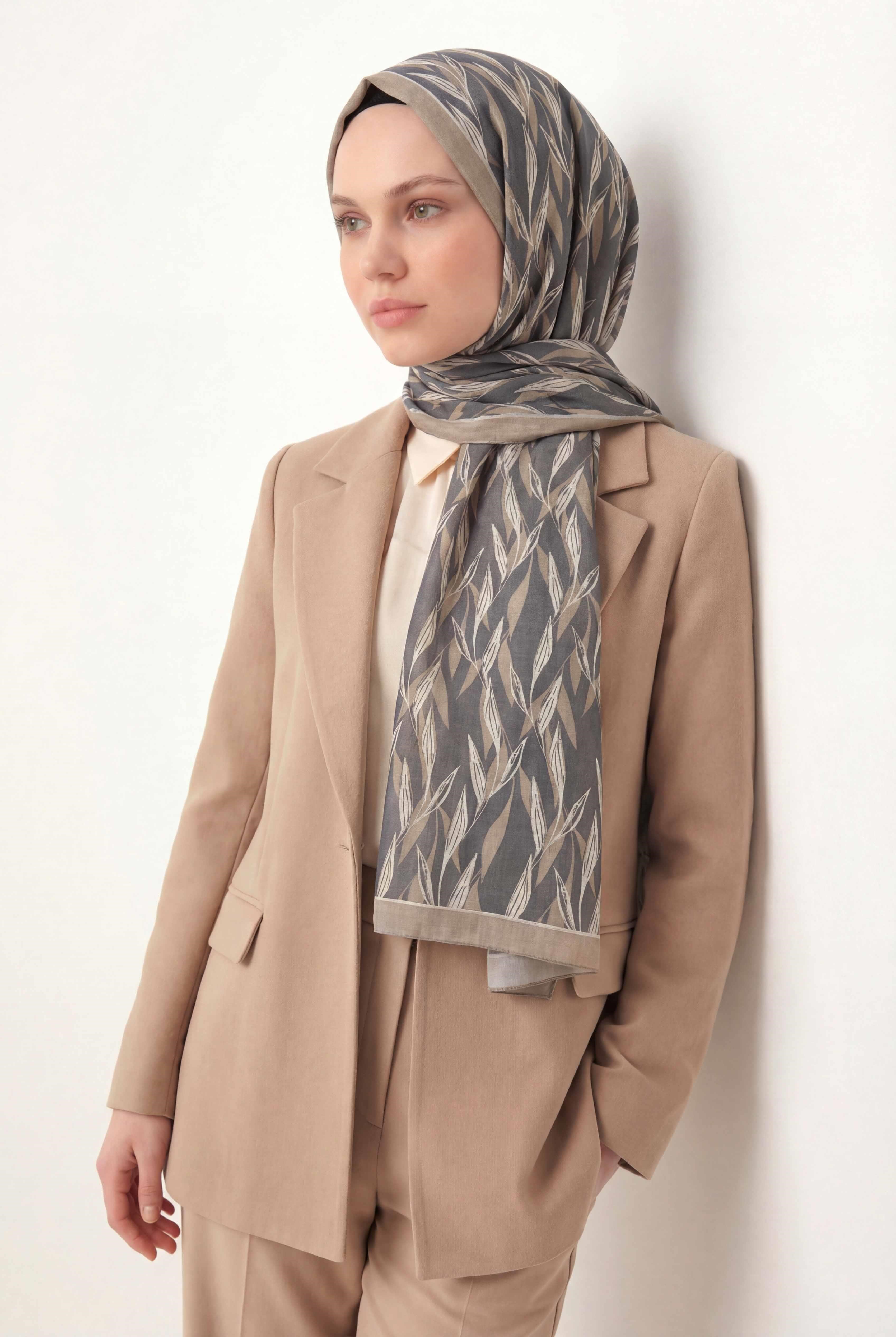 Yaprak Desen Füme 75X195 Soft Şal