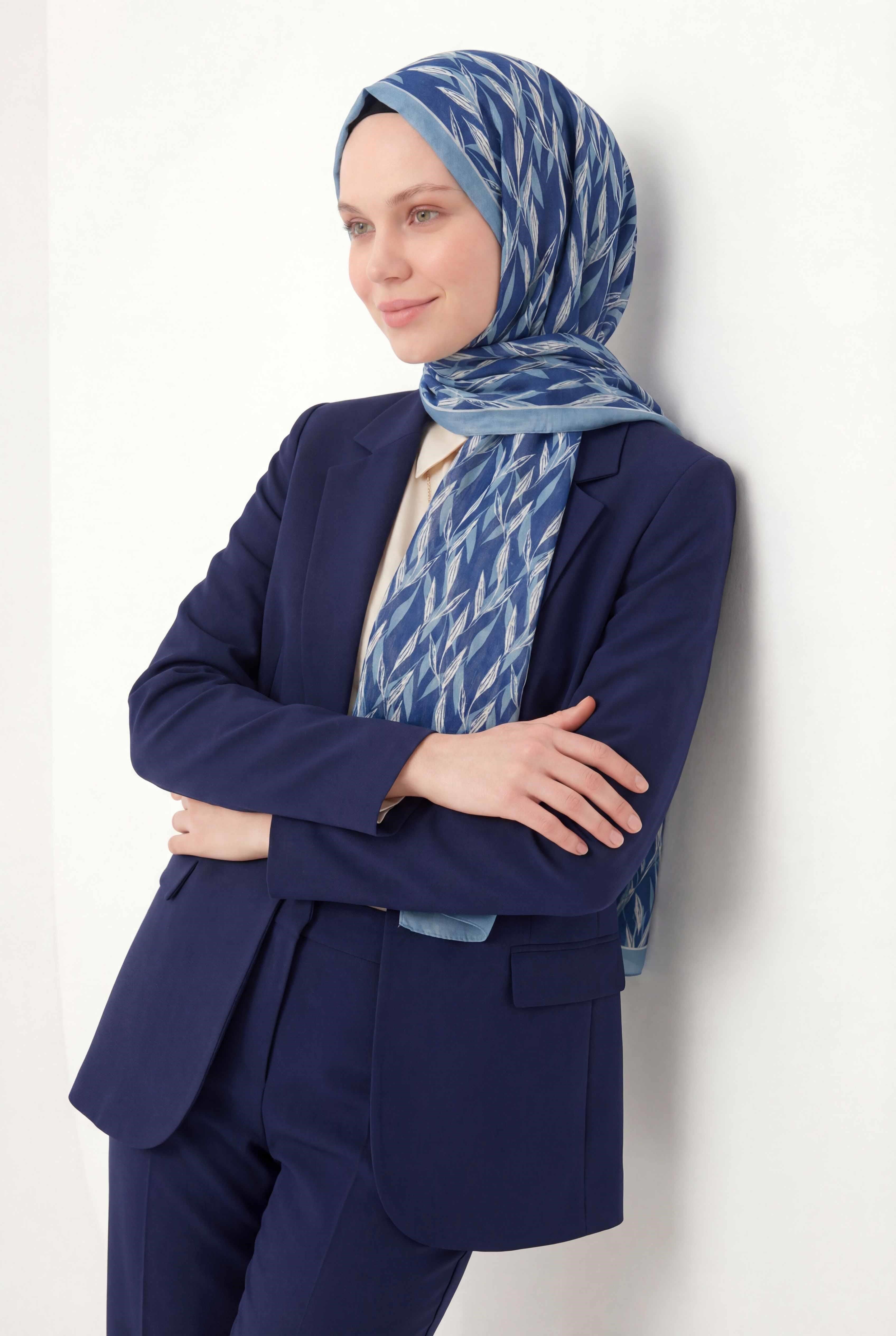 Yaprak Desen Lacivert 75X195 Soft Şal