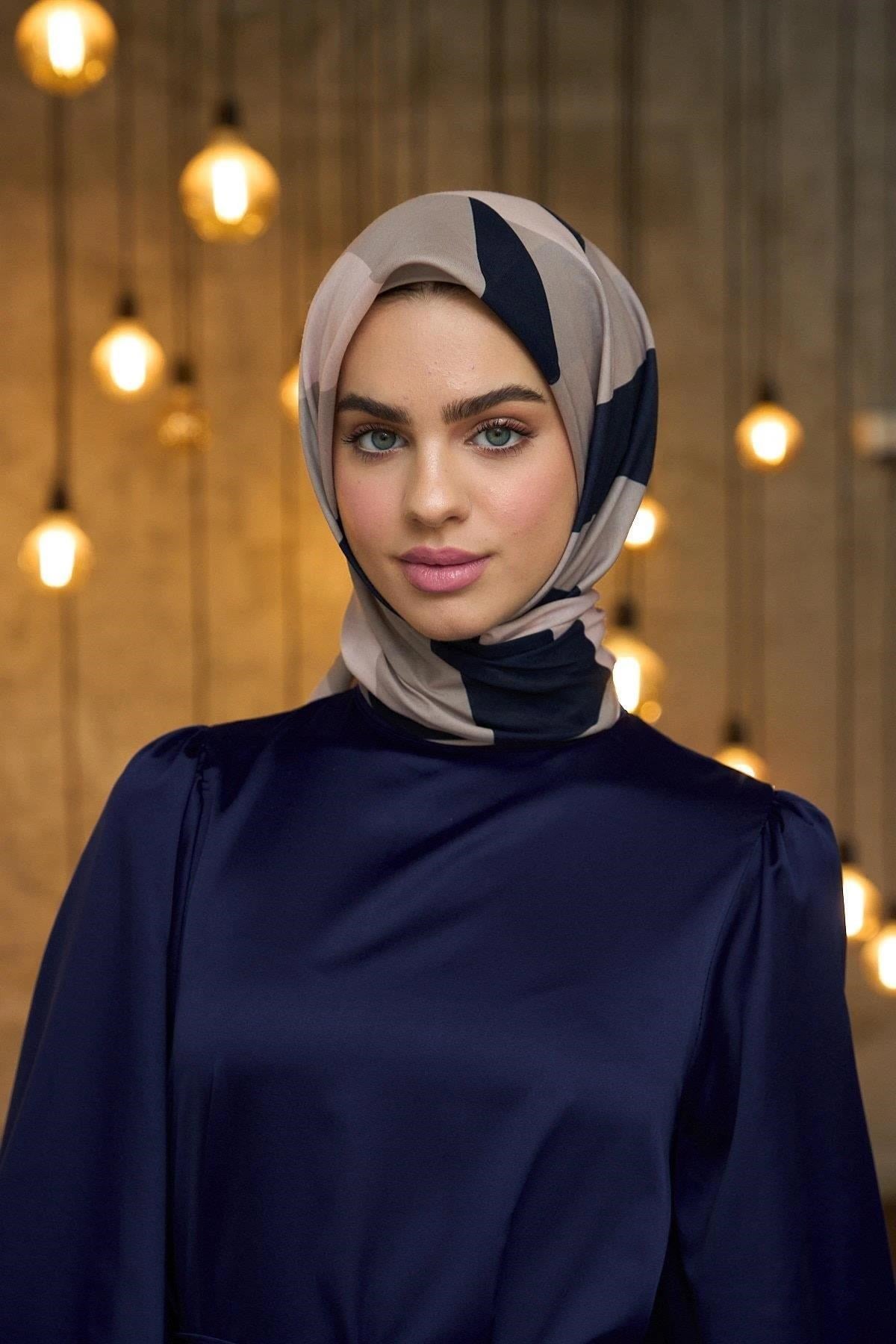 Yaz Işıltısı Koleksiyonu Soft Eşarp Siyah Krem 1186-13
