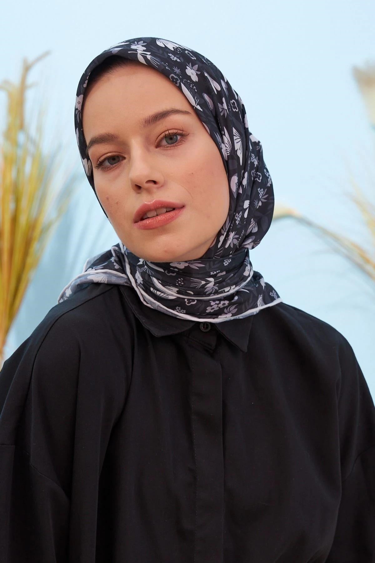 Zambak Siyah Pamuk Viskon Eşarp