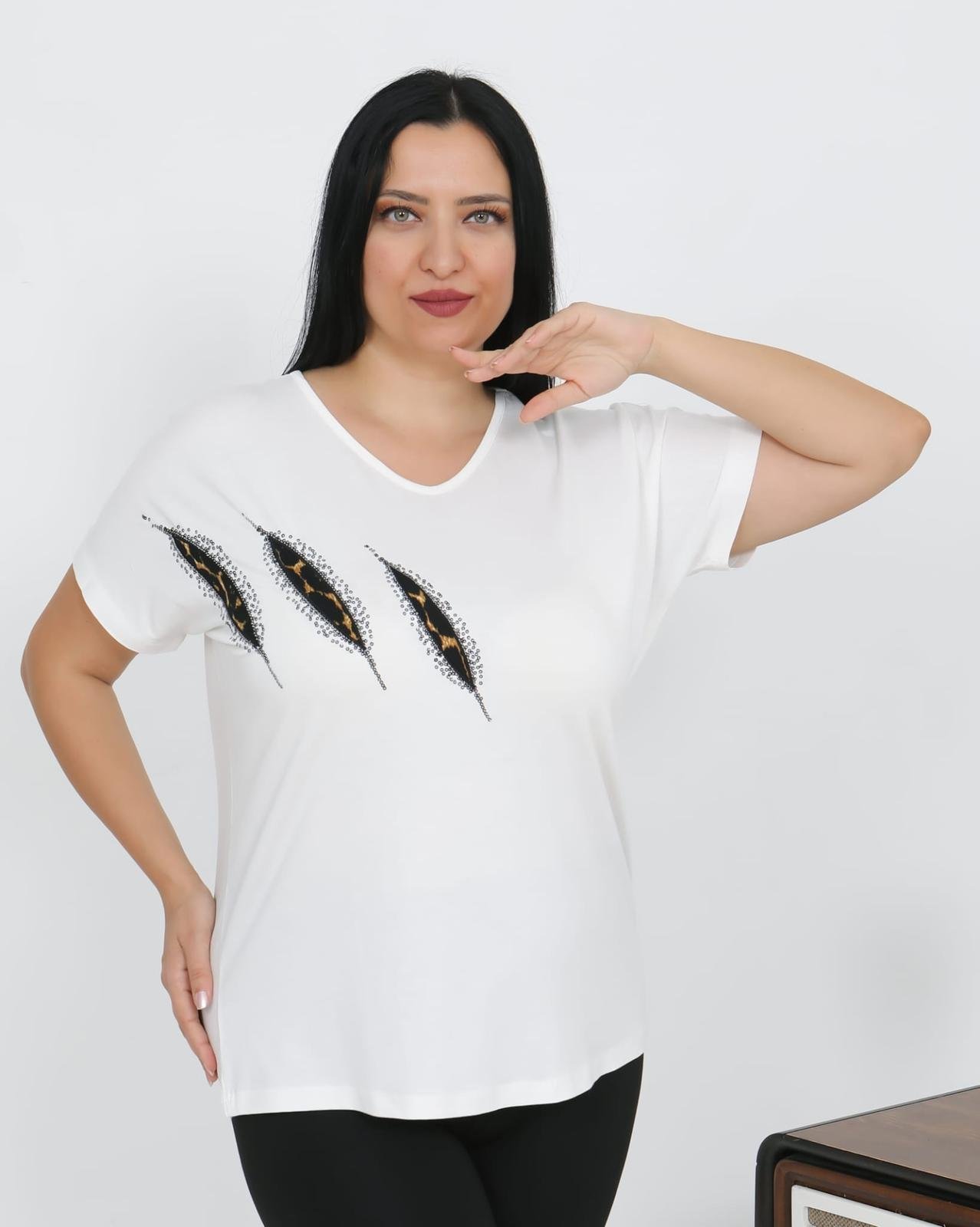 Göğsü pullu leopar aplikeli - 1083