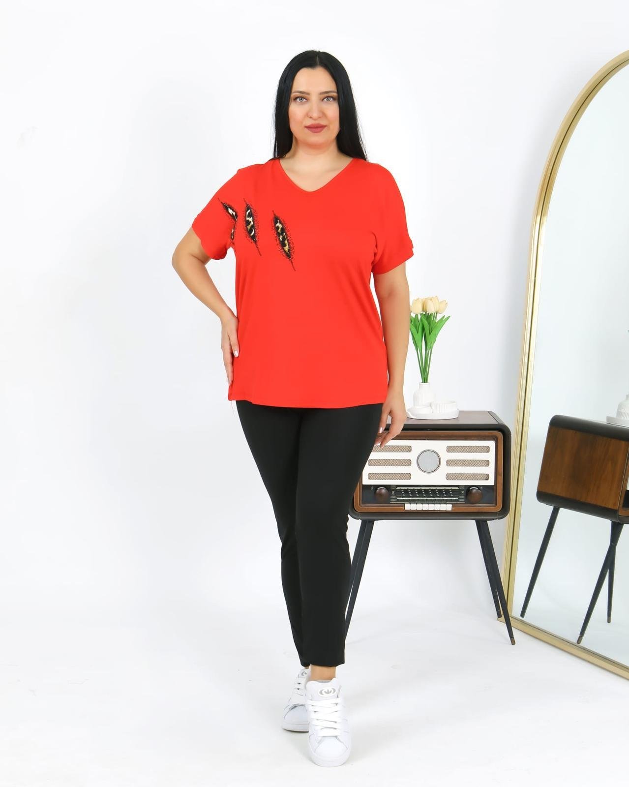 Göğsü pullu leopar aplikeli - 1083